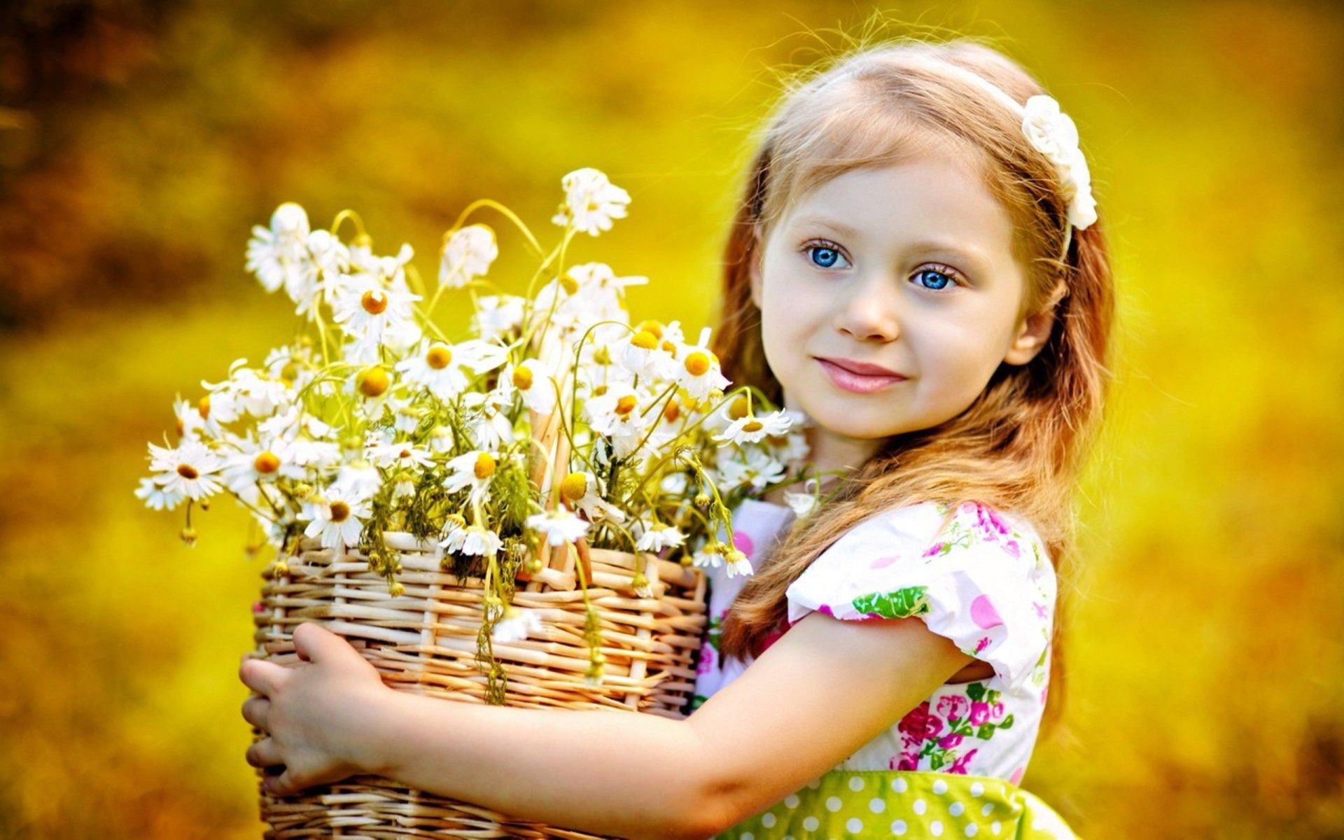 HQFX Wallpaper: Girls With Flowers Image For Desktop, Free Download, PTP HQFX