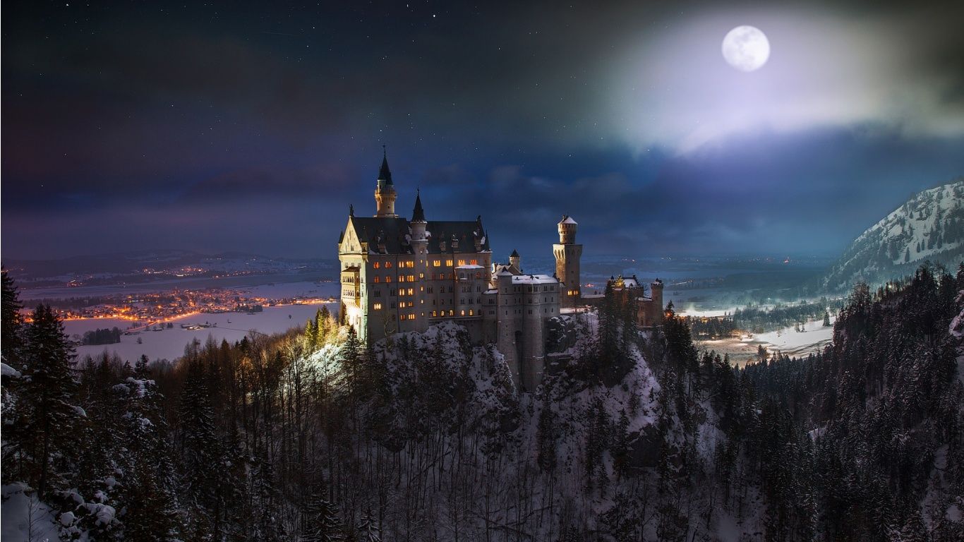 Neuschwanstein Castle Full Moon Night Wallpaper