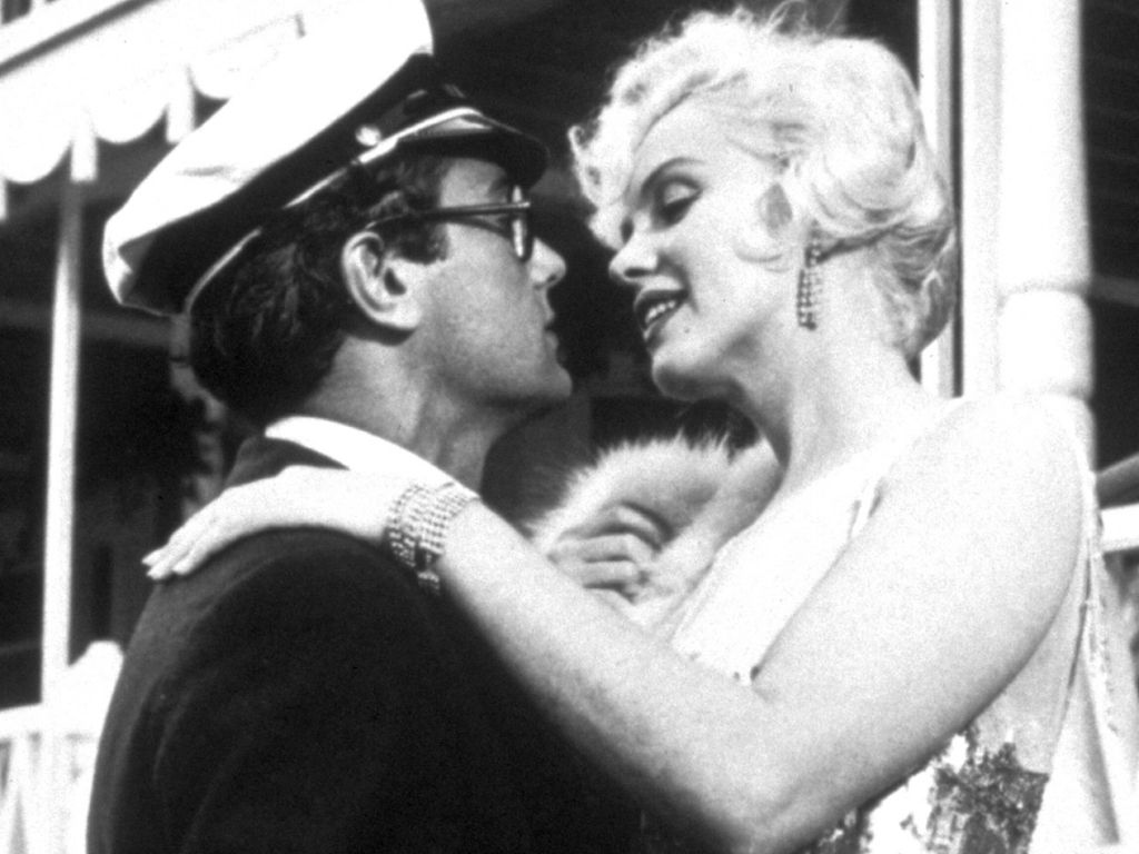 Some Like It Hot Like it Hot Wallpaper