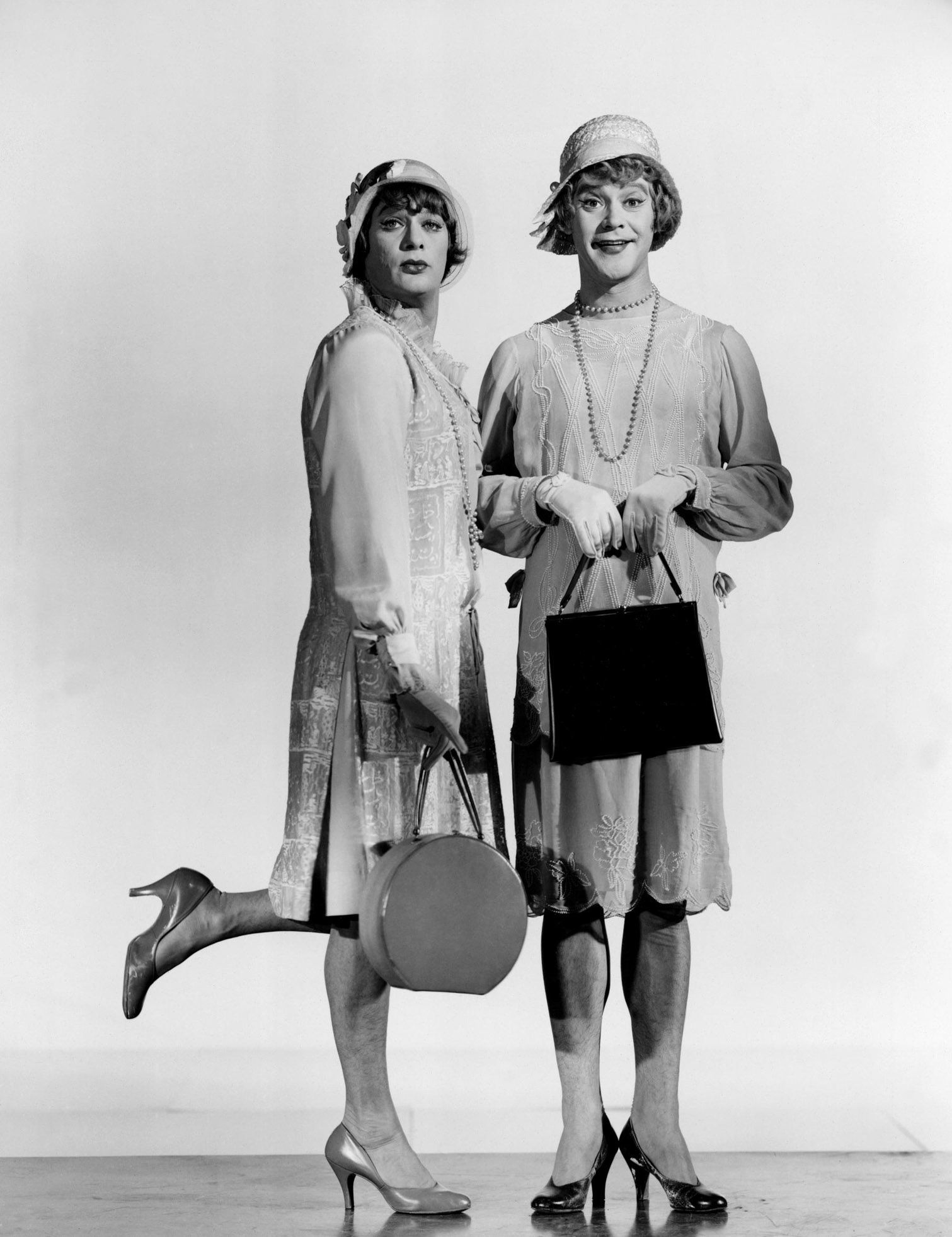 Two of my favorite characters in film! Jack Lemmon was histerical! And Tony Curtis as the rich yacht owner!!. Jack lemmon, Tony curtis, Some like it hot