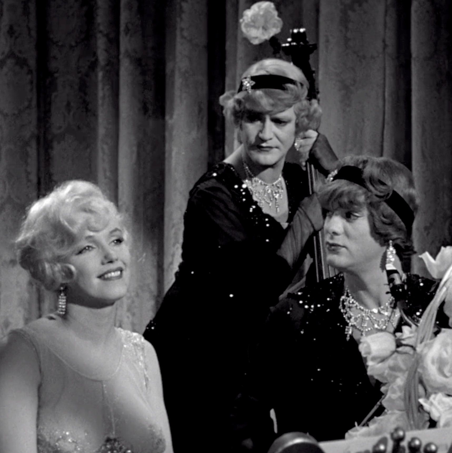 Viewing Party! Let's All Watch 'Some Like It Hot'!