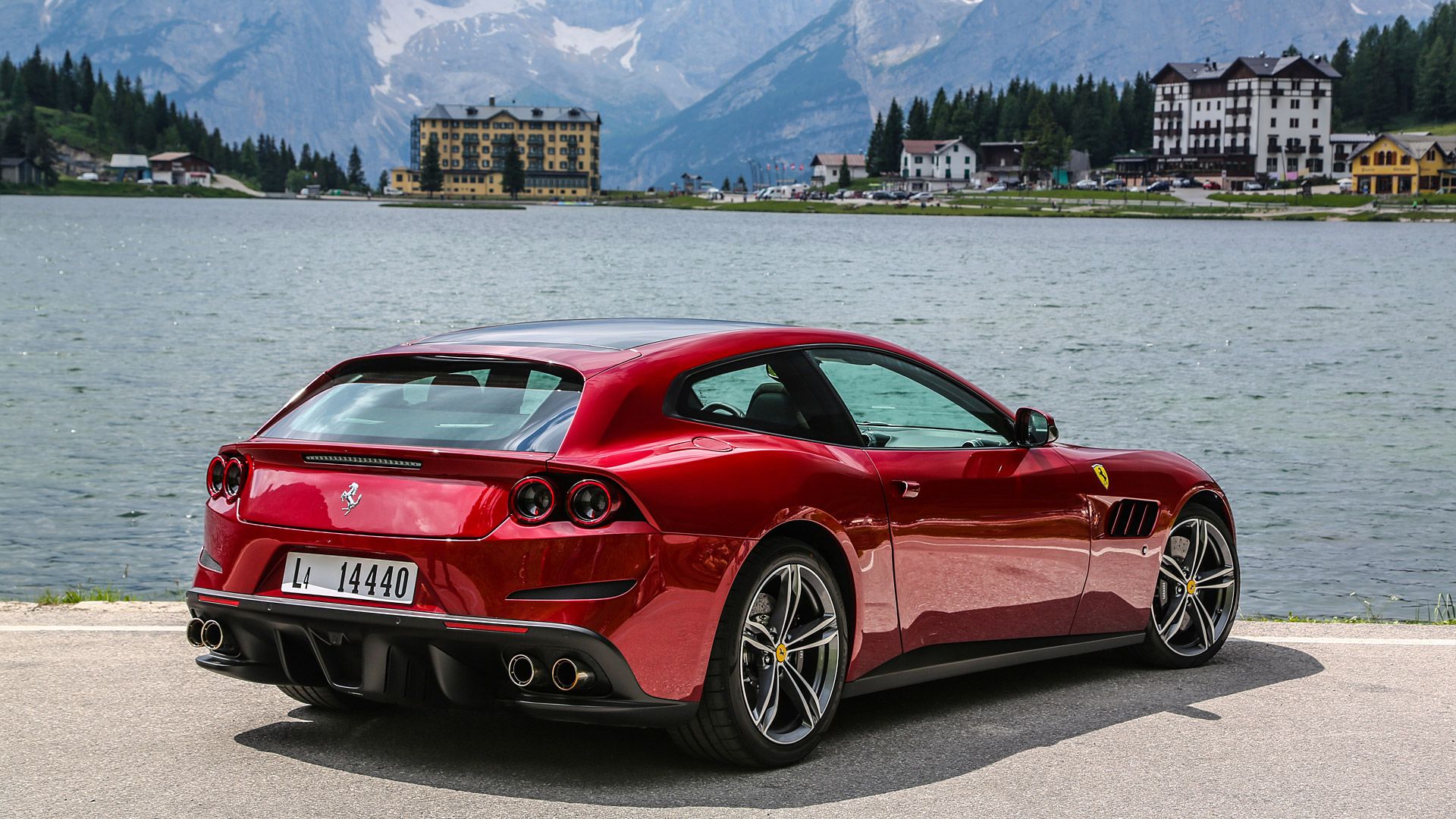 Ferrari GTC4 Lusso Wallpaper, Specs & Videos