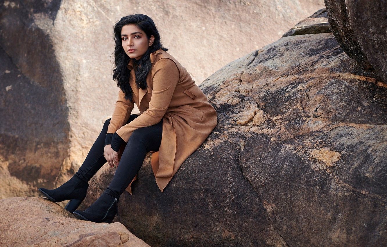 Wallpaper pose, indian, actress, bollywood, Rajisha vijayan image for desktop, section девушки