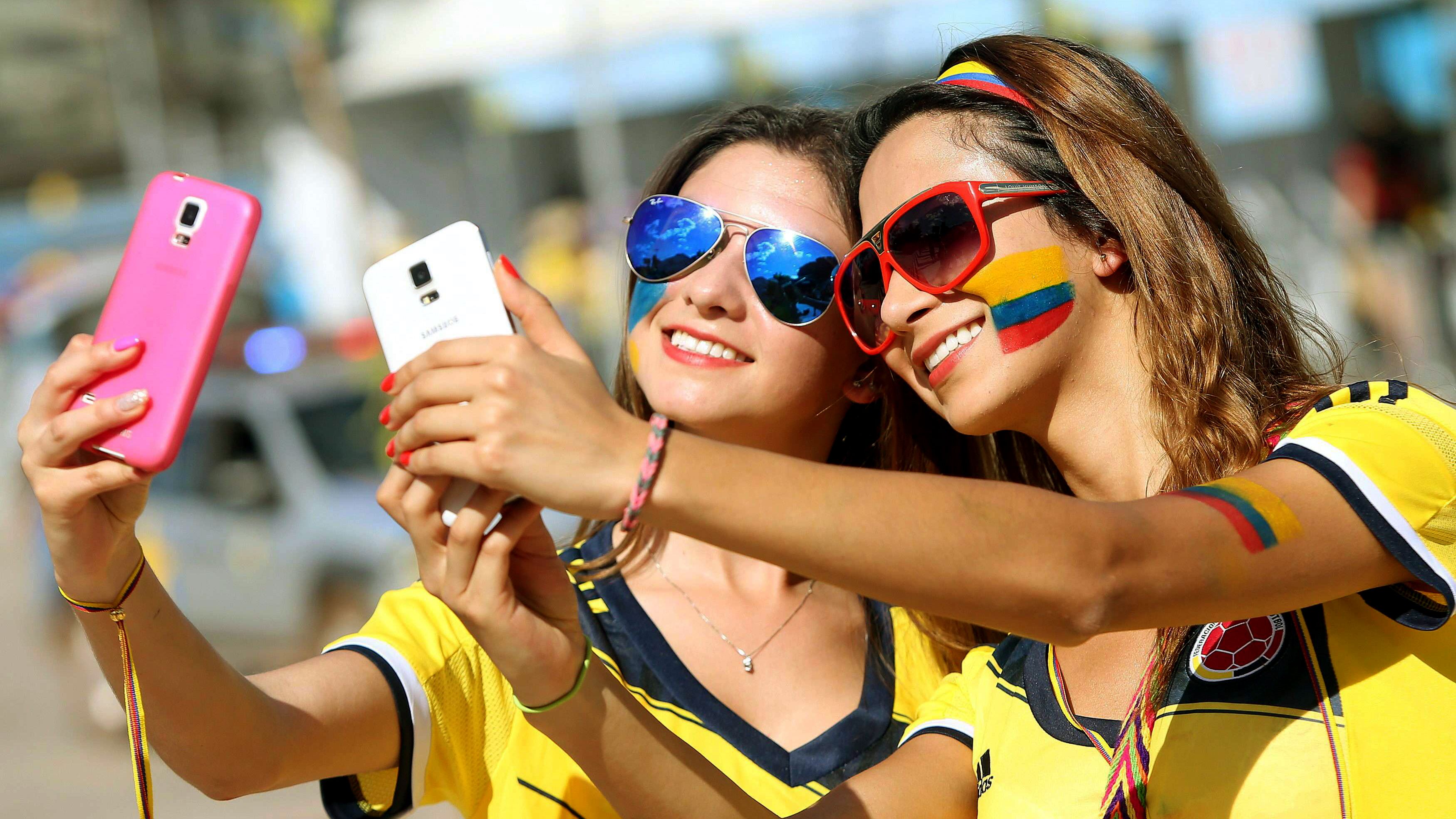 FiFA World Cup Women Selfies Sunglasses Smiling Colombia Brunette Sports Jerseys Smartphone Soccer G Wallpaper:3500x1969