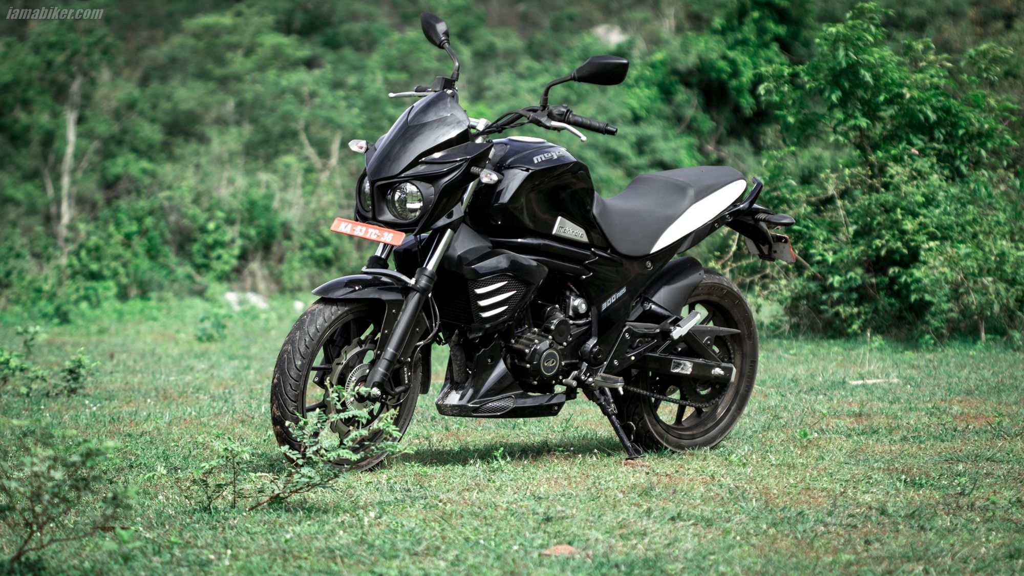 Mahindra Mojo 300 ABS HD wallpaper. IAMABIKER Motorcycle!