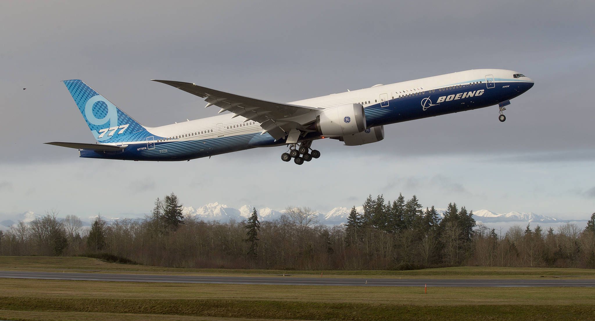 At last, big new Boeing 777X takes flight from Paine Field