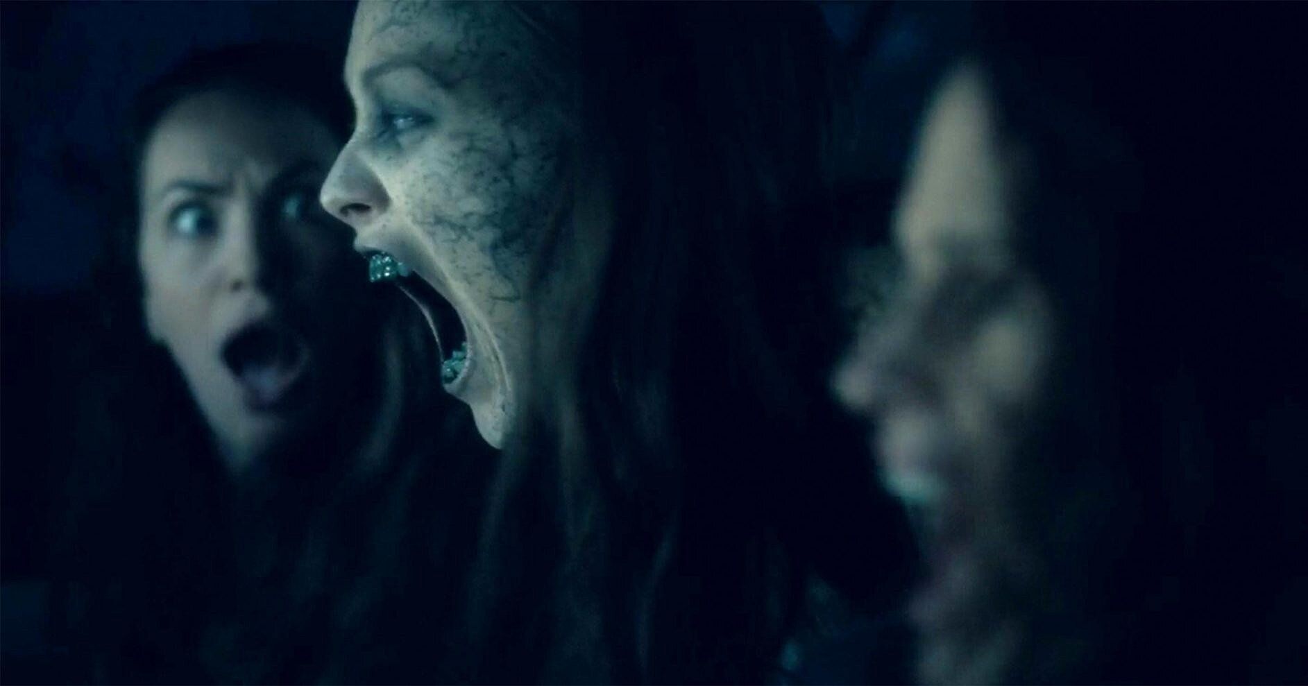 The Haunting Of Hill House Follow Up Bly Manor Will 'more Frightening, ' Creator Says