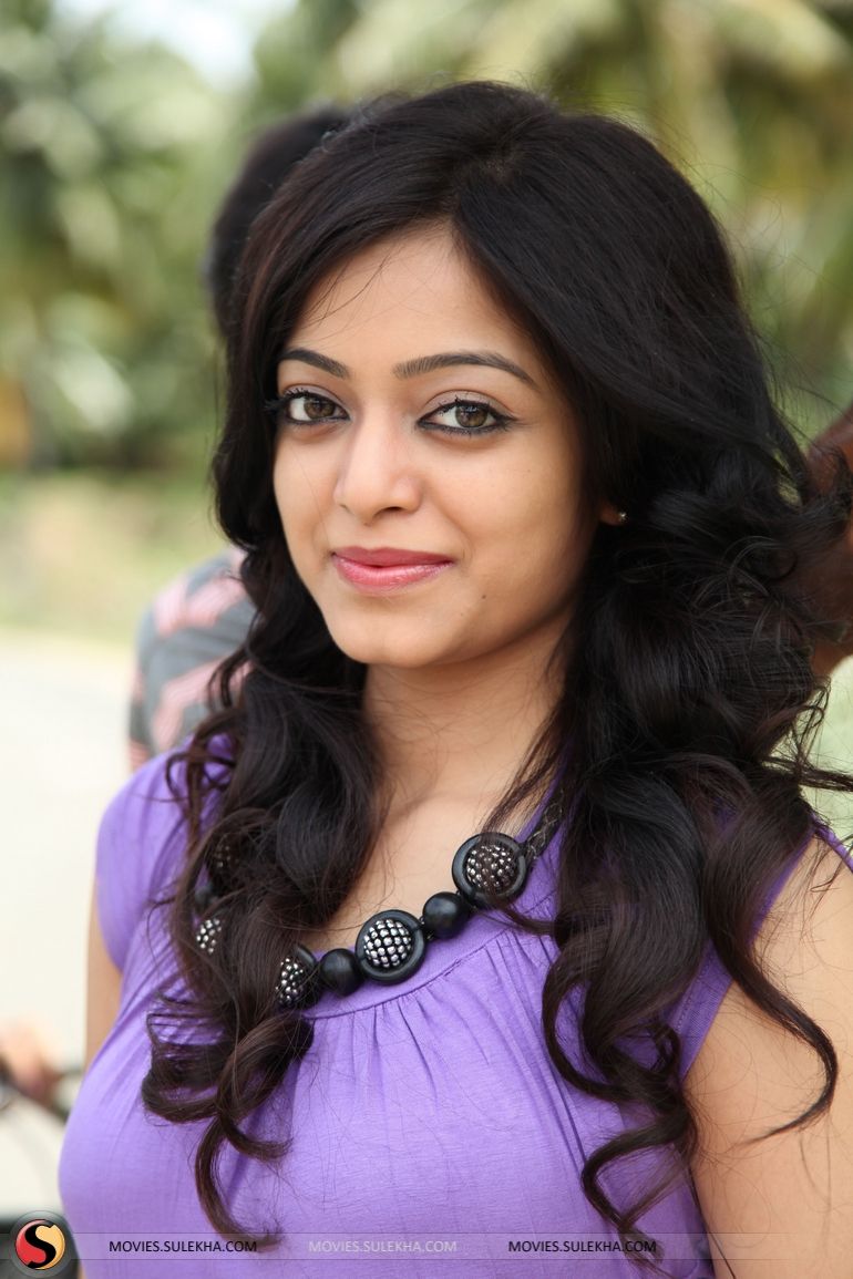 of Janani Iyer Picture, Janani Iyer Stills, Janani Iyer Photo, Janani Iyer Gallery