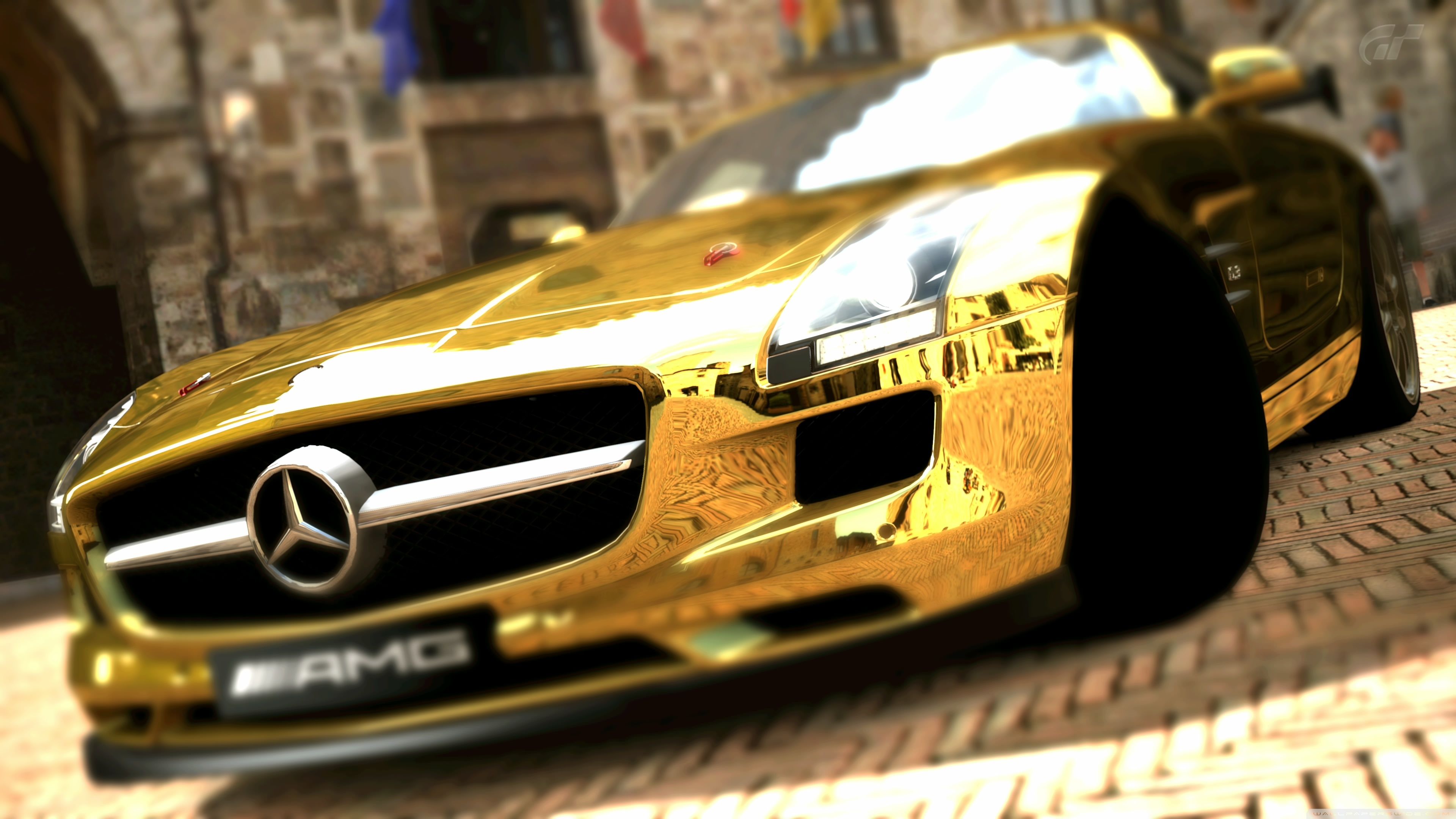 Бесплатное игровое золото. Mercedes Benz AMG Gold. Мерседес Бенц Туризмо золотой. Обои на рабочий стол золото. Золотая машина богатство.