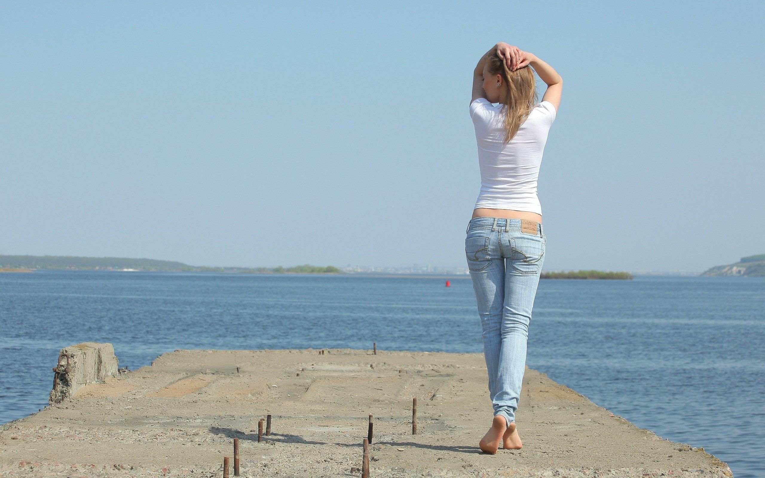 girls jeans wallpaper keresés. Beach girl, Girls jeans, Women