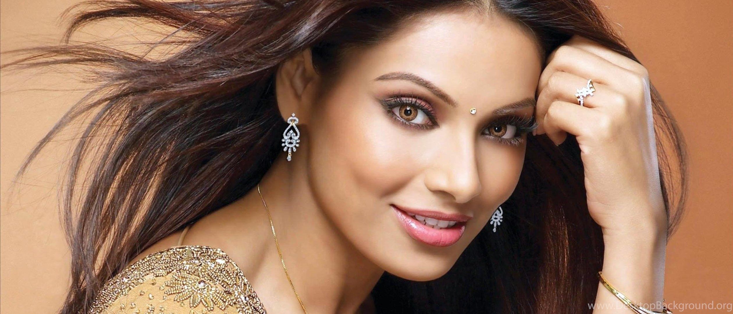 Full HD Wallpaper Bollywood Actress Desktop Background