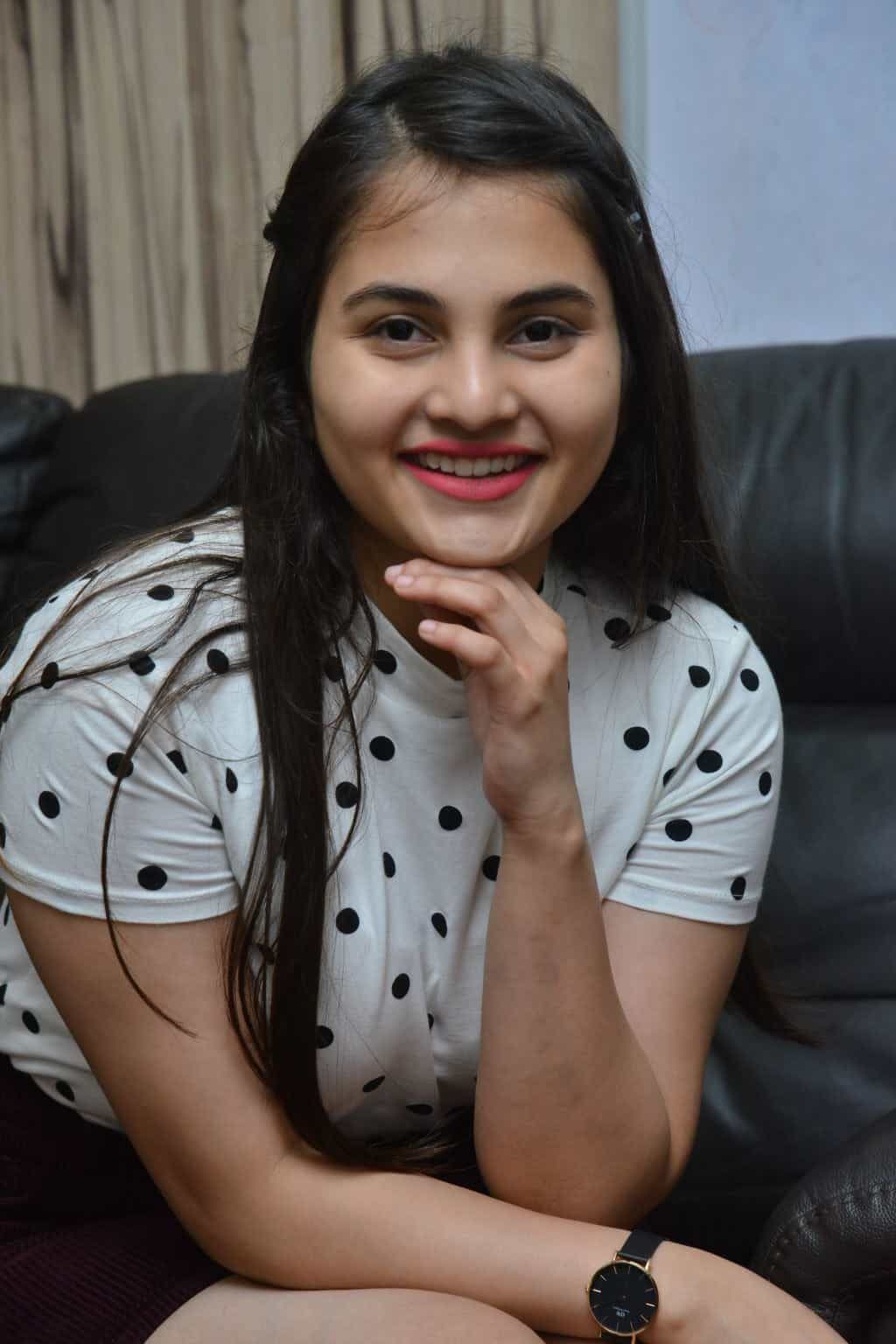 Indian Girl Ramya Pasupuleti Long Cross Legs Thigh Stills In Maroon Skirt Indian Models