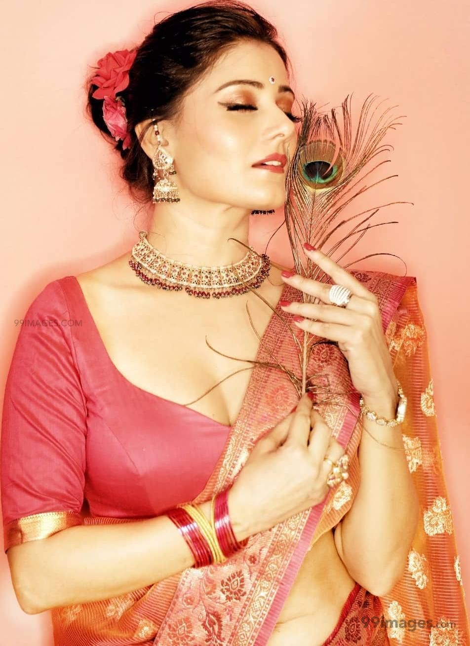 Archana Gupta Hot Beautiful HD Photo / Wallpaper (1080p) (952x1309)