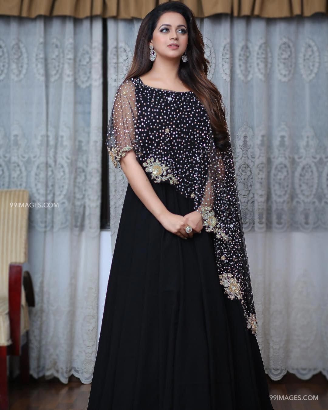 Bhavana Beautiful HD Photo & Mobile Wallpaper HD (Android IPhone) (1080p) #bhavana #ac In 2020. Stylish Dress Designs, Gown Party Wear, Beautiful Dress Designs
