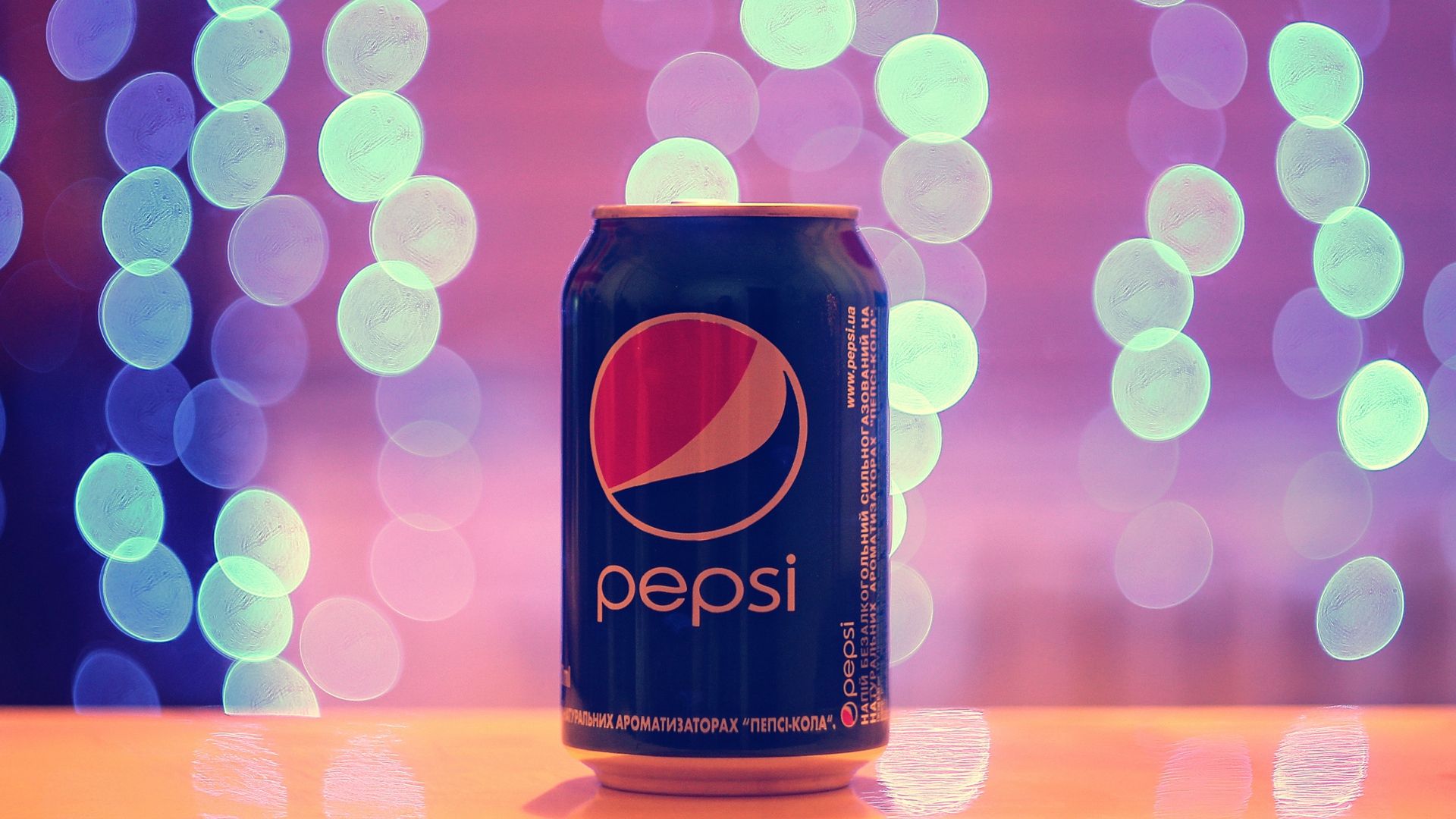 Pepsi Soft Drink with Bokeh Background Wallpaper