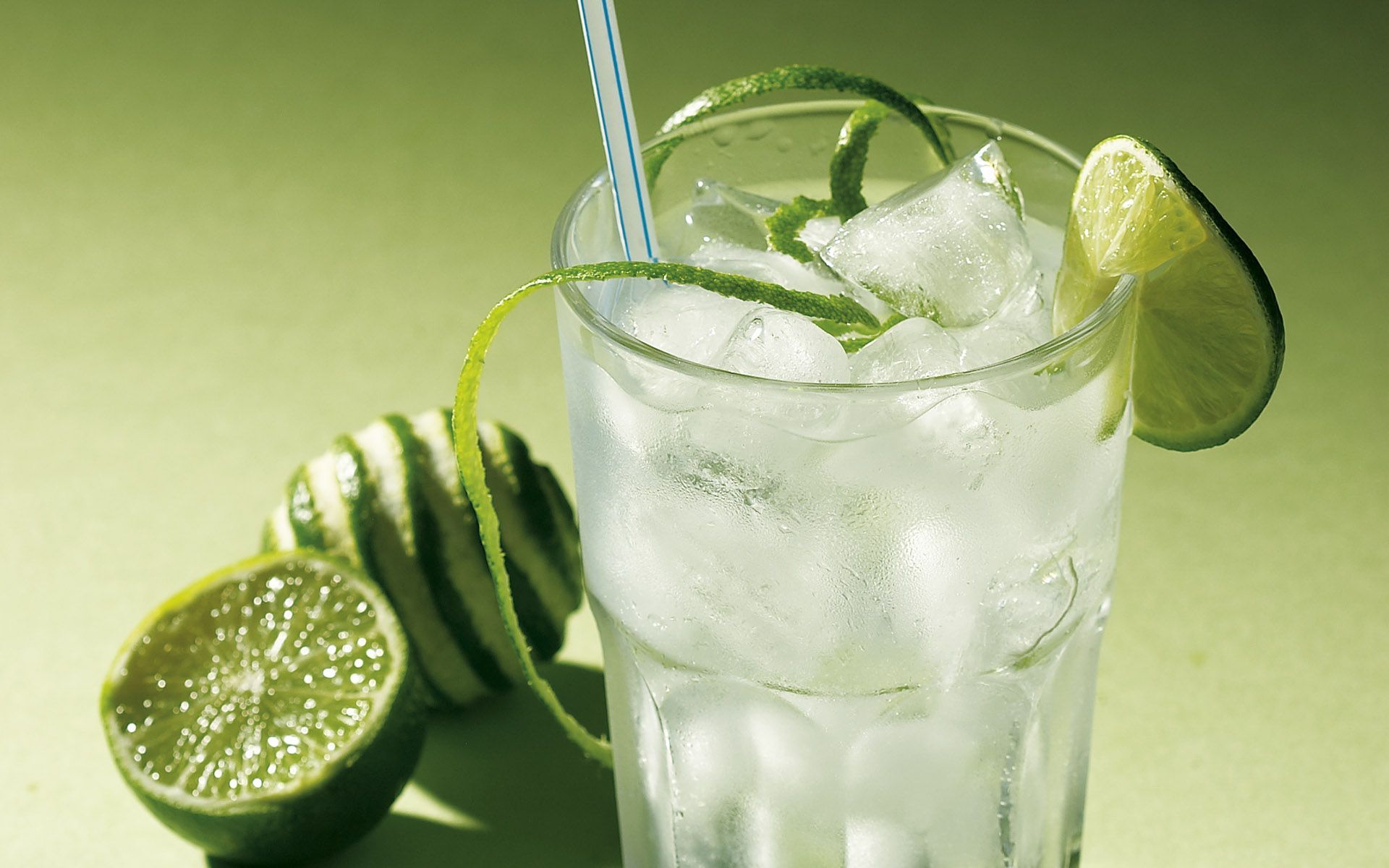 Soft drink. Low calorie alcoholic drinks, Fresh drinks, Alcoholic drinks
