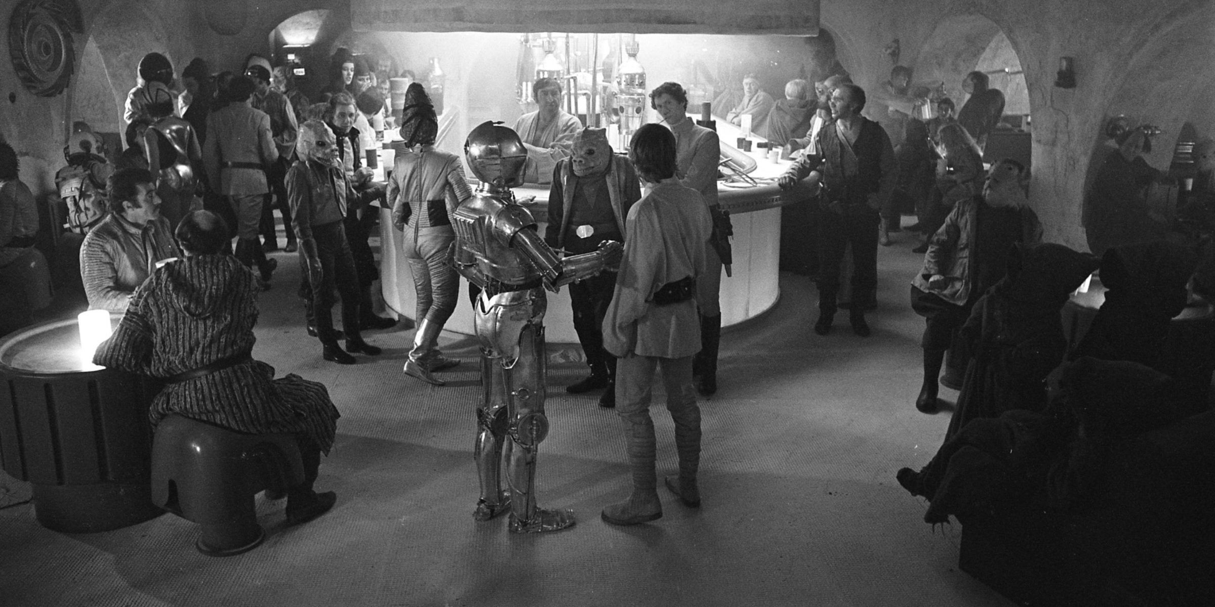 Poll: Who Is Your Favorite Mos Eisley Cantina Patron?