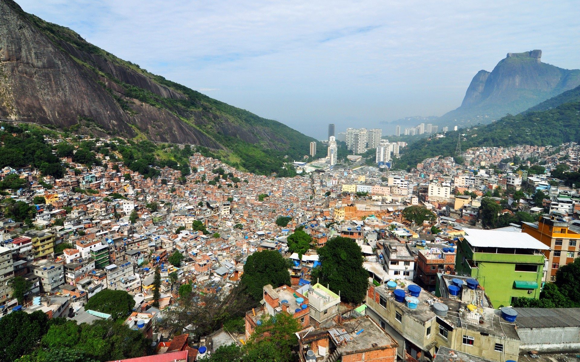 Rio de Janeiro Slum Panorama wallpaper. Rio de Janeiro Slum Panorama