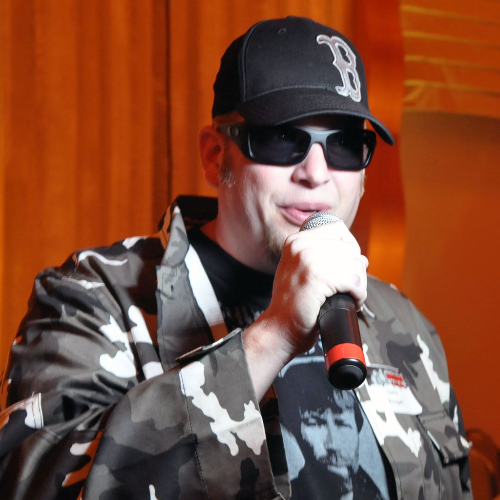 iPad Wallpaper: Chris Brogan iPad Wallpaper