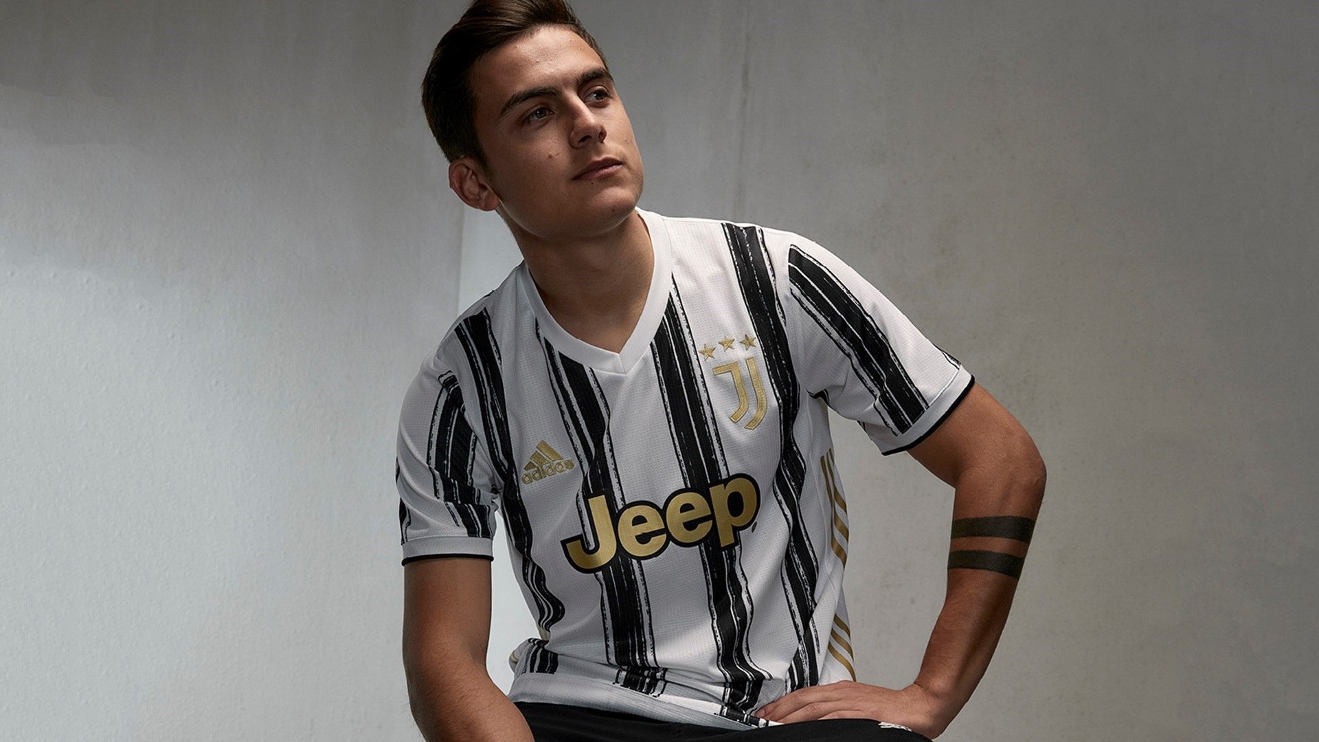 Revealing Juventus 2020 21 Home Jersey That Takes Inspiration From Contemporary Art To Reintroduce The Club's Iconic Stripes