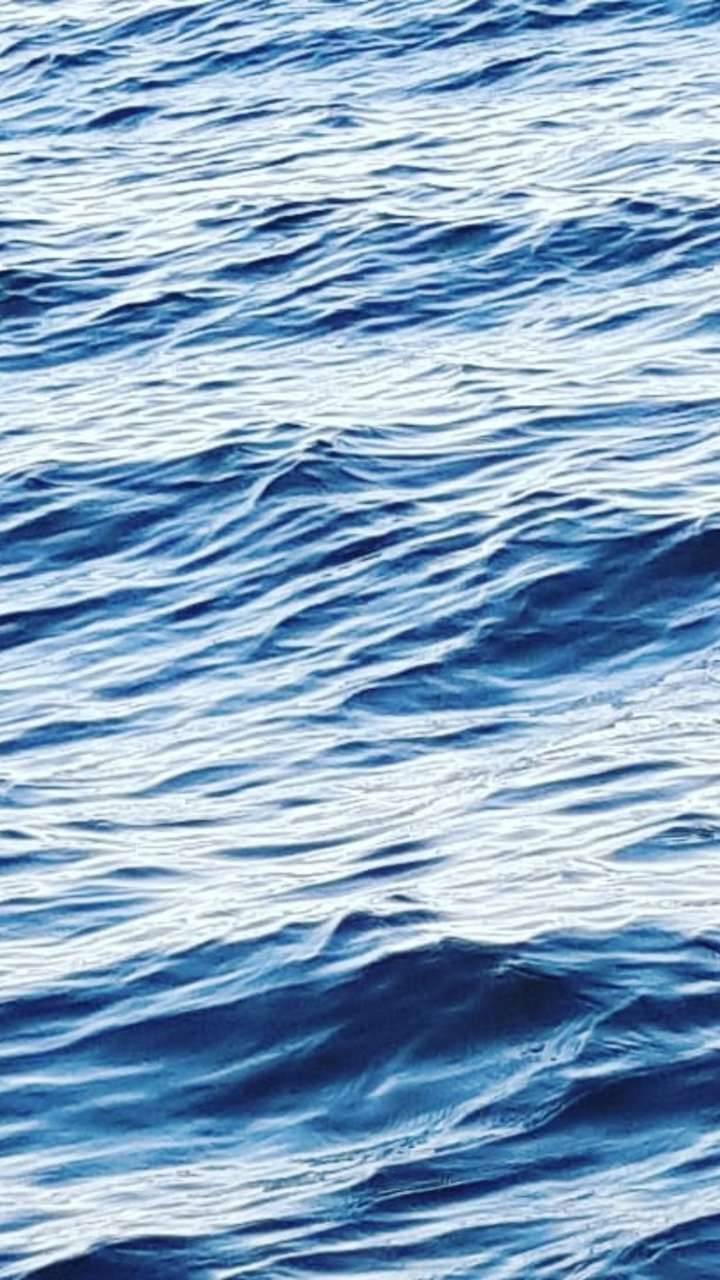 Blue waves wallpaper