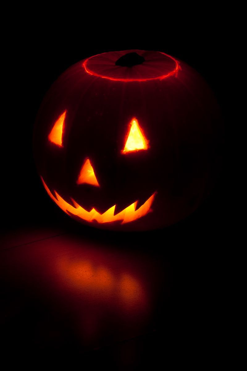 Download Wallpaper 800x1200 Halloween, Pumpkin, Dark, Autumn Iphone 4s 4 For Parallax HD Background