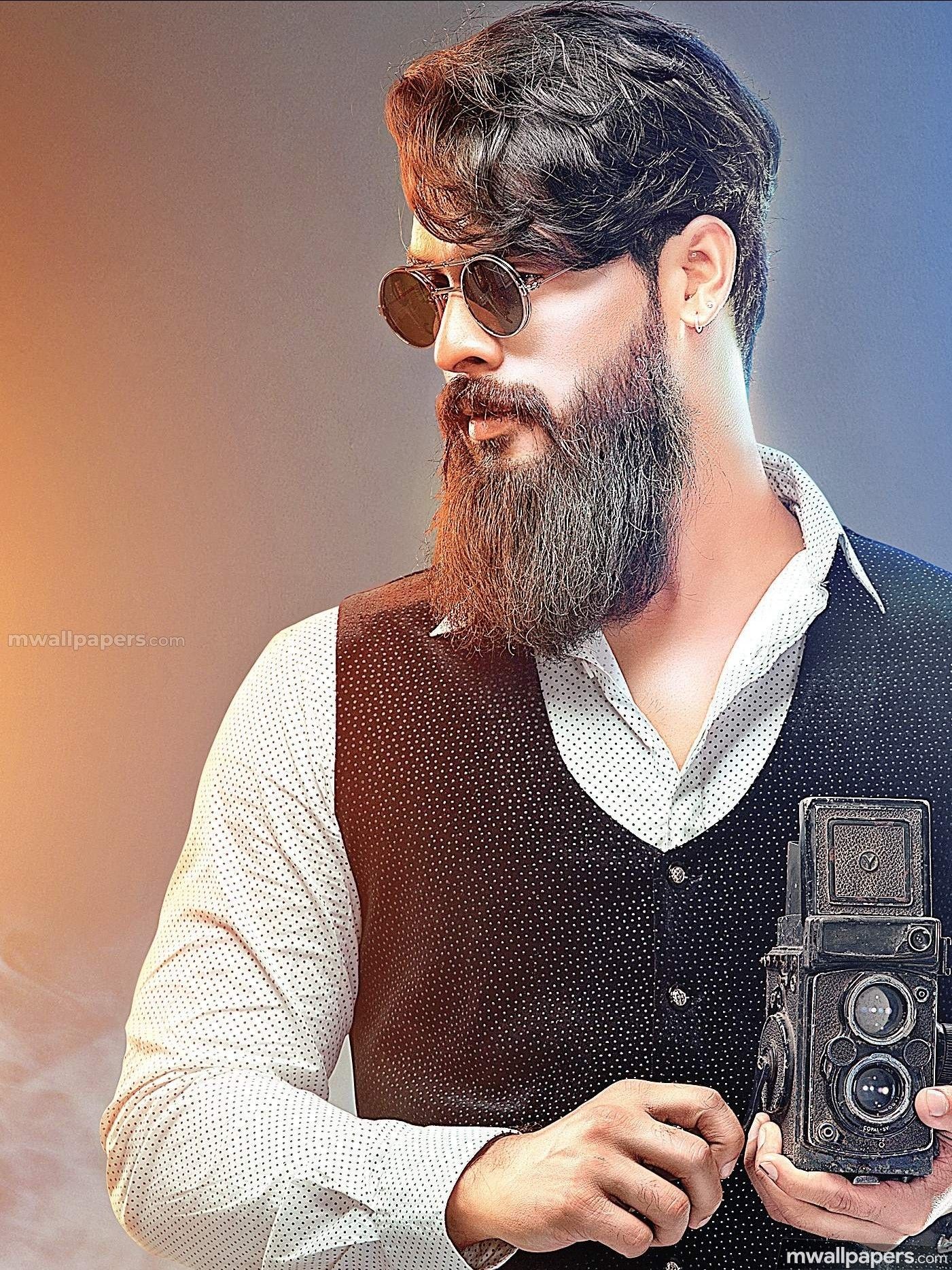 Tovino Thomas HD Wallpaper Image (1080p) (1401x1868)