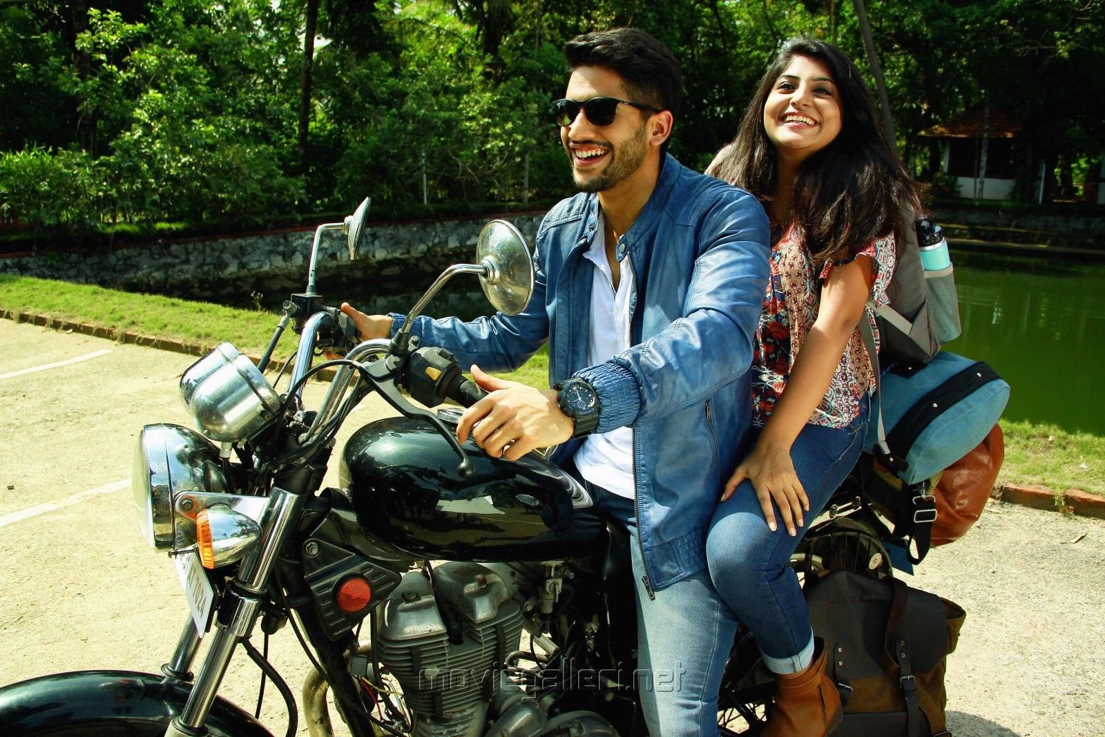 Sahasam Swasaga Sagipo Photo. Naga Chaitanya. Manjima Mohan. New Movie Posters
