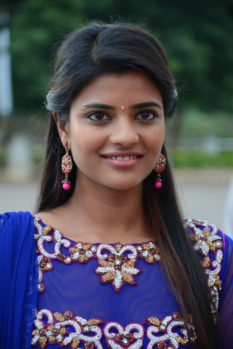 Aishwarya Rajesh HD Wallpapers Wallpaper Cave