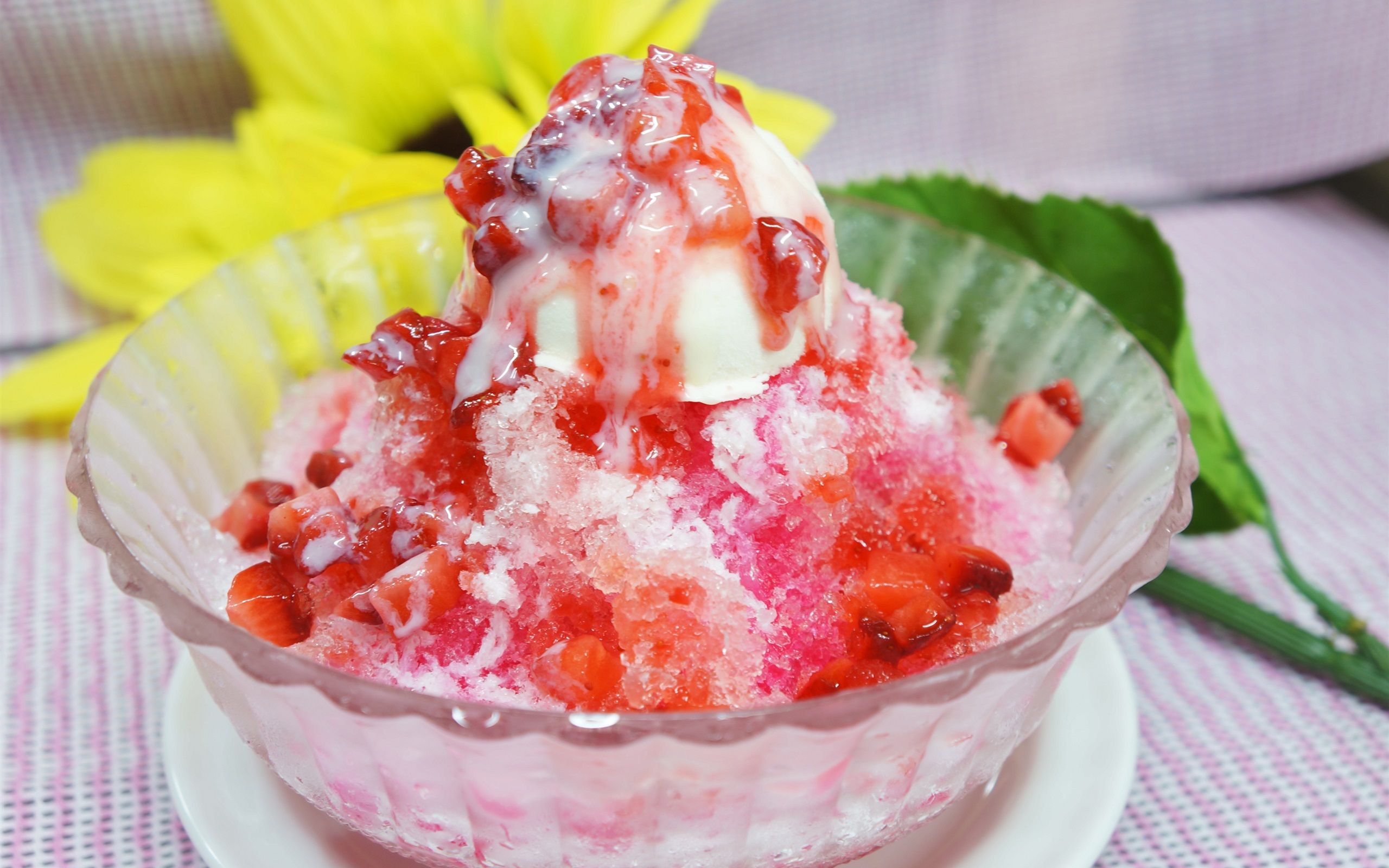 Wallpaper Strawberries shaved ice, cream, dessert, tasty food 3840x2160 UHD 4K Picture, Image