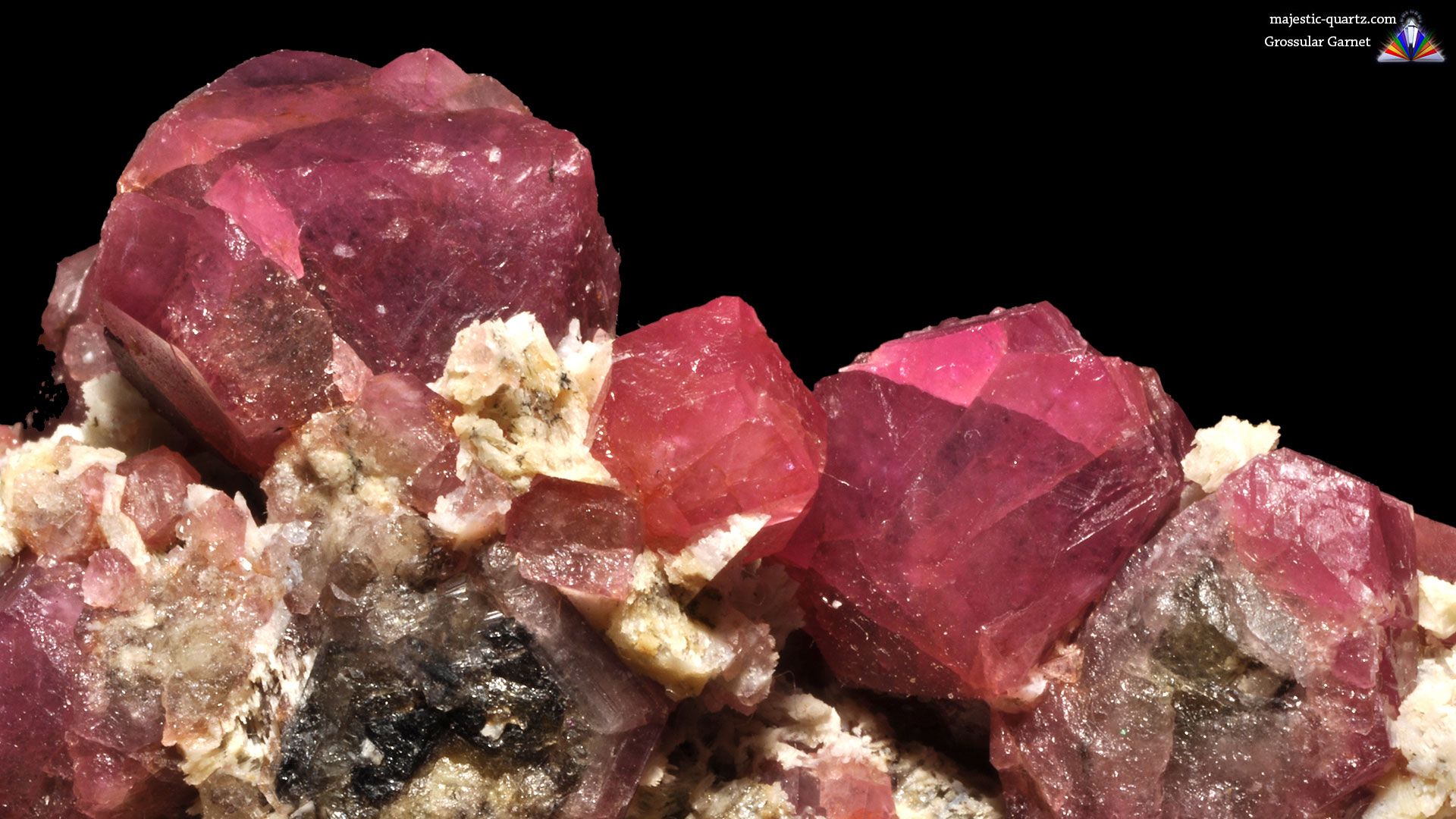 Garnet Properties and Meaning + Photo