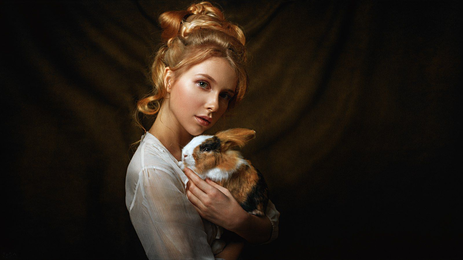 Women Model Rabbits Animals Wallpaper:1600x900