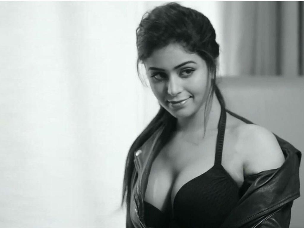 Ritabhari Chakraborty HD Wallpaper. Latest Ritabhari Chakraborty Wallpaper HD Free Download (1080p to 2K)