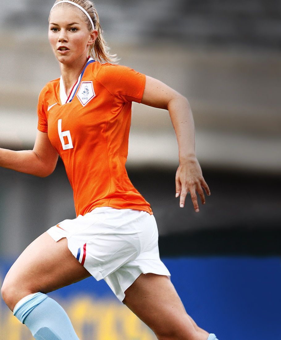 Dutch Pride Anouk Hoogendijk. Female football player, Soccer girl, Womens soccer