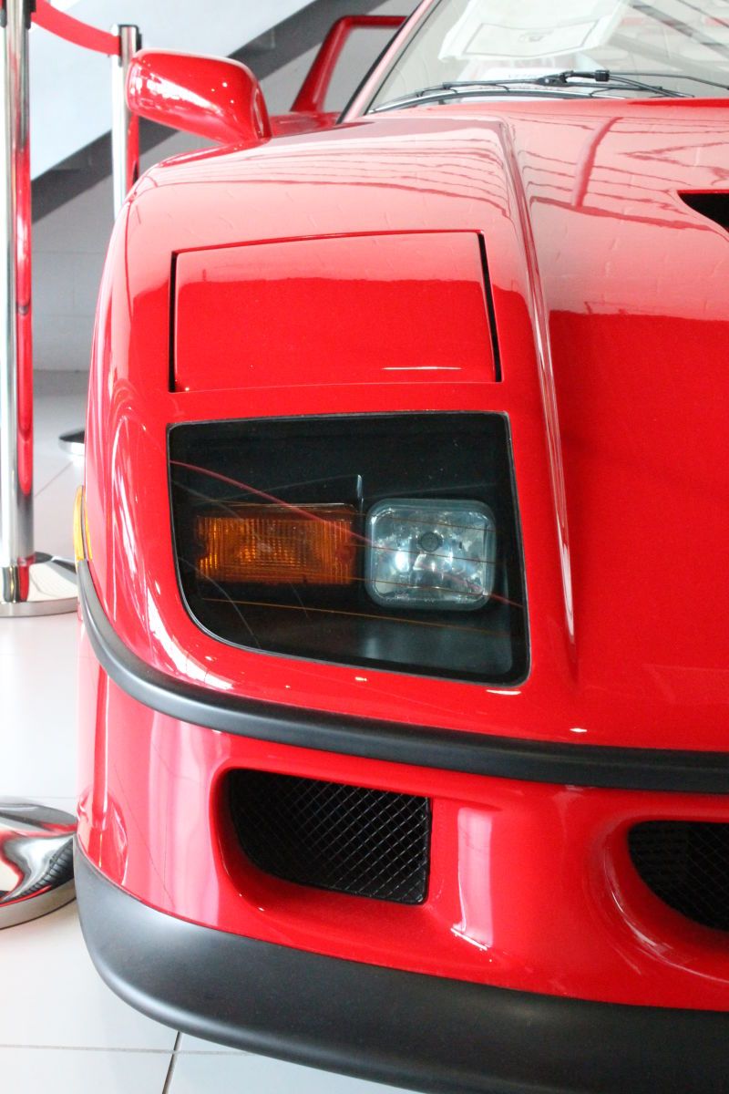 Anyone here has some HD Ferrari F40 wallpaper for phone? Add some JDMs if you have some. Pls and thankyou!