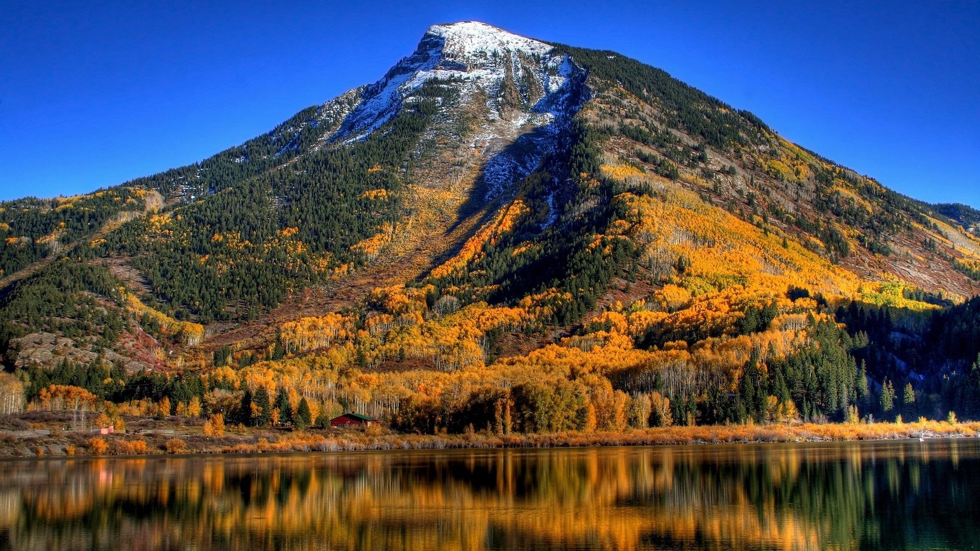 Beautiful Mountain Autumn Season Nature Wallpaper Background