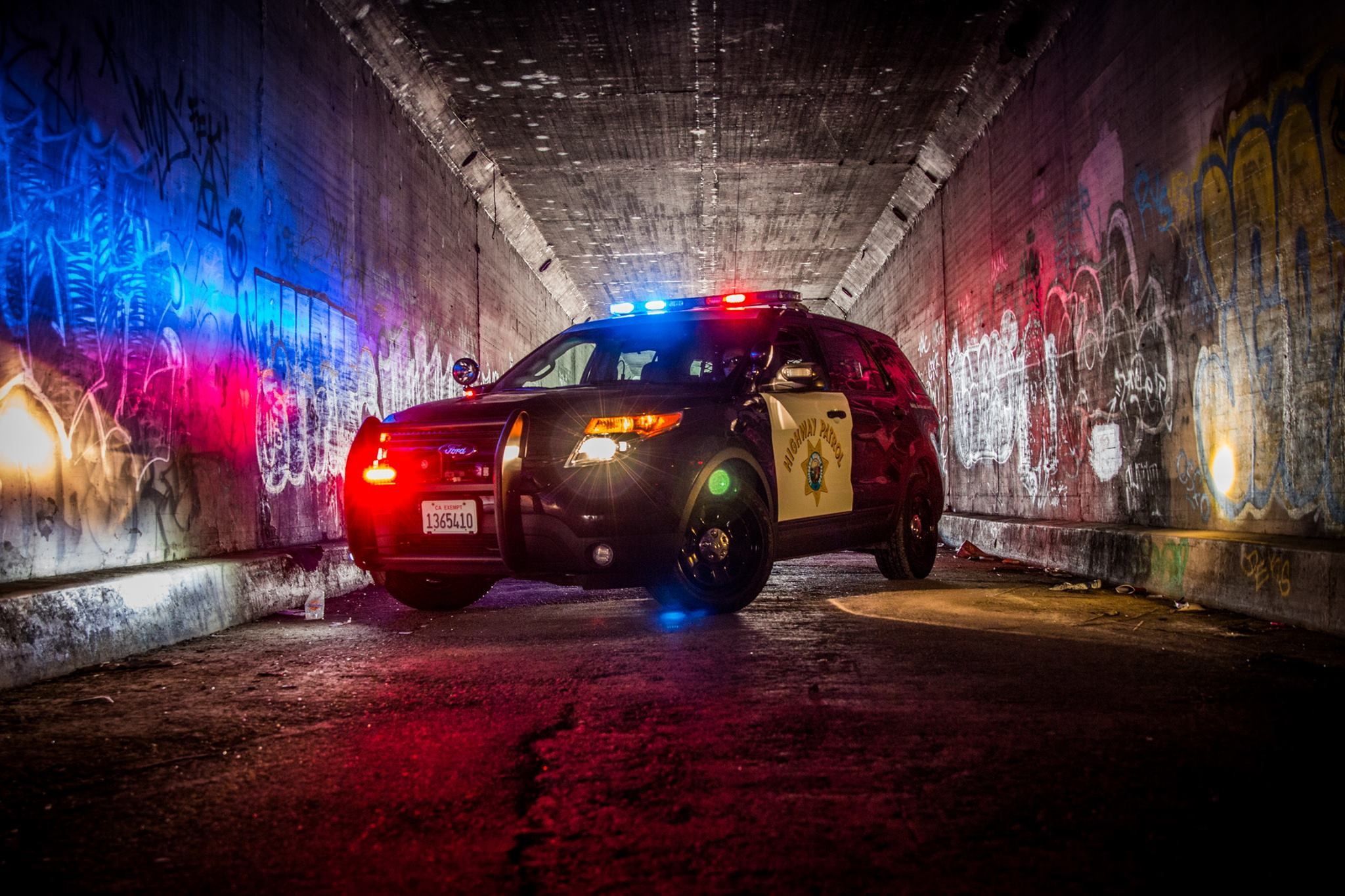 CHP in the entrance tunnel to the L.A. River. Police cars, Police lights, California highway patrol