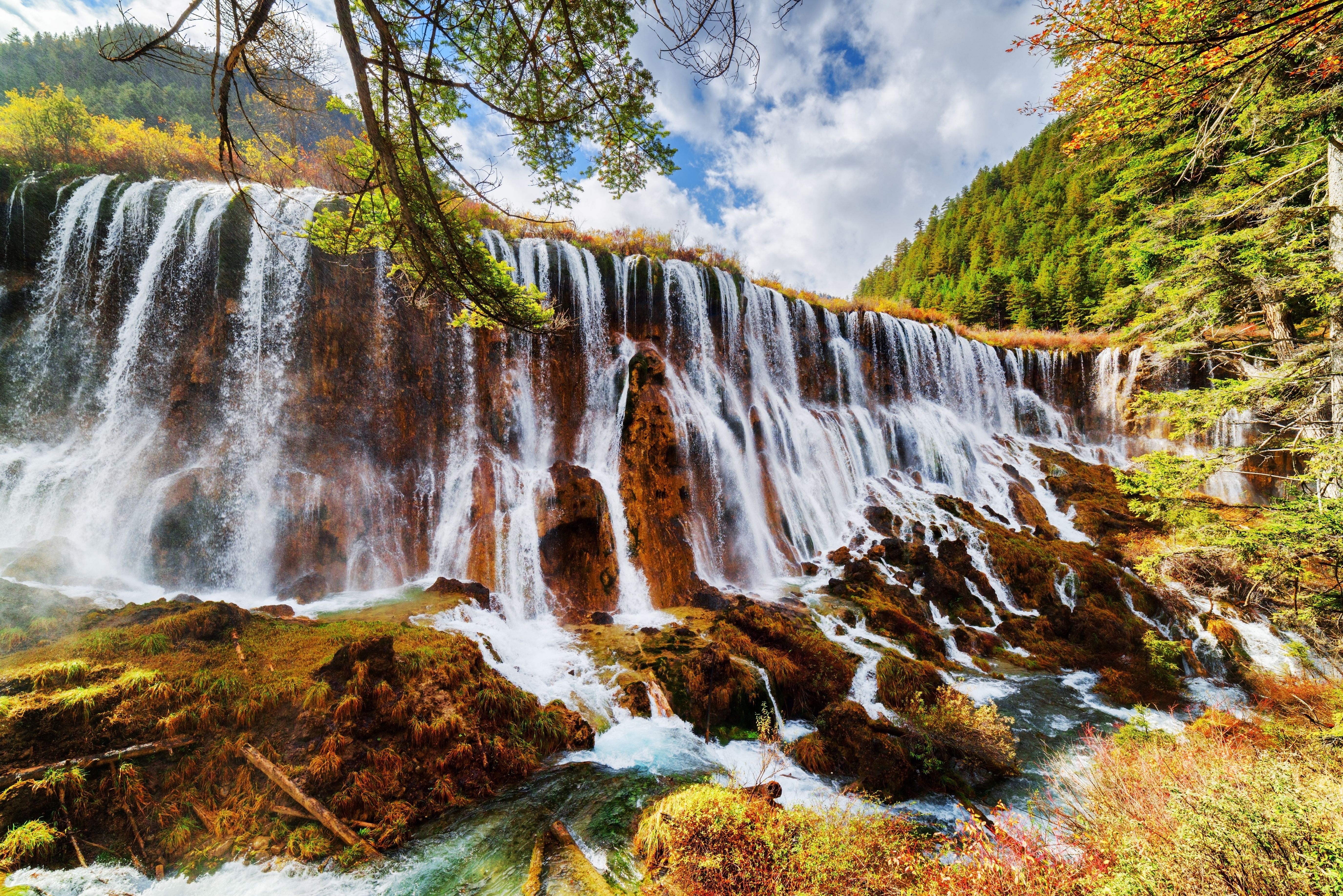 Beautiful waterfall in the autumn park of Jiuzhaigou, China wallpaper and image, picture, photo