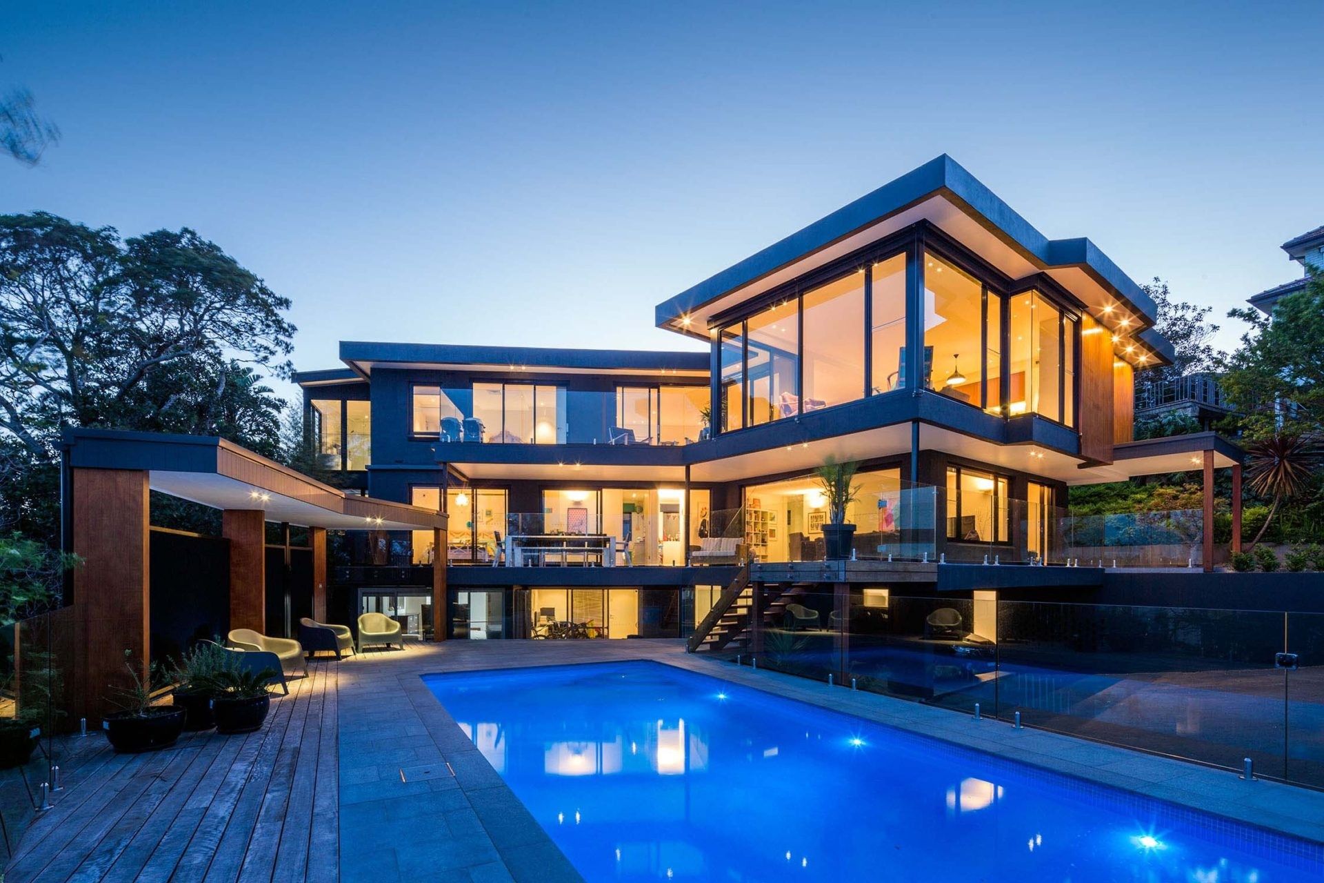 Luxury Mansion Wallpaper