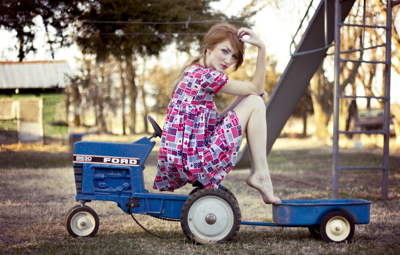 Wallpaper girl, mood, tractor image for desktop, section ситуации