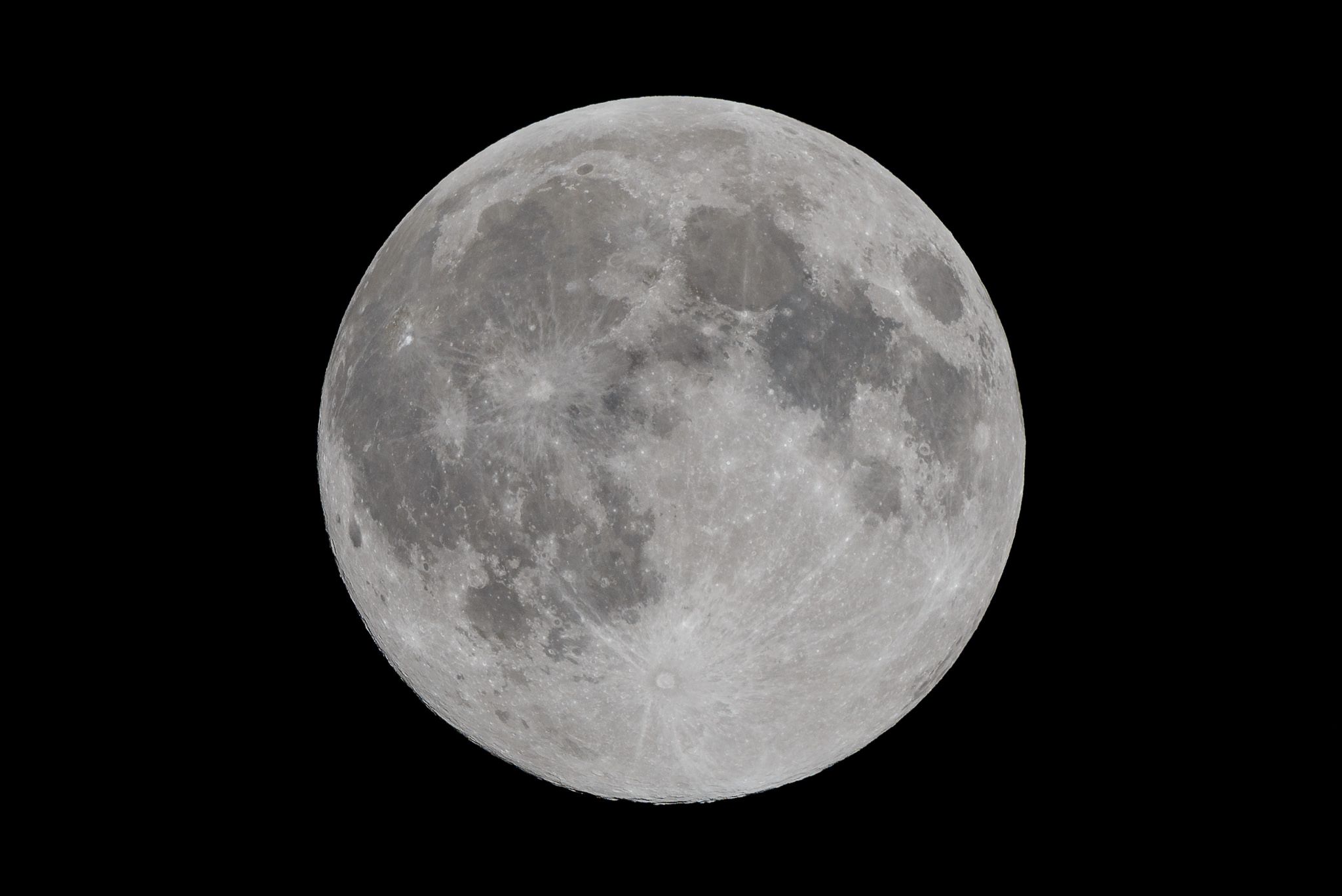 How to Photograph the Moon and the Supermoon Complete Guide