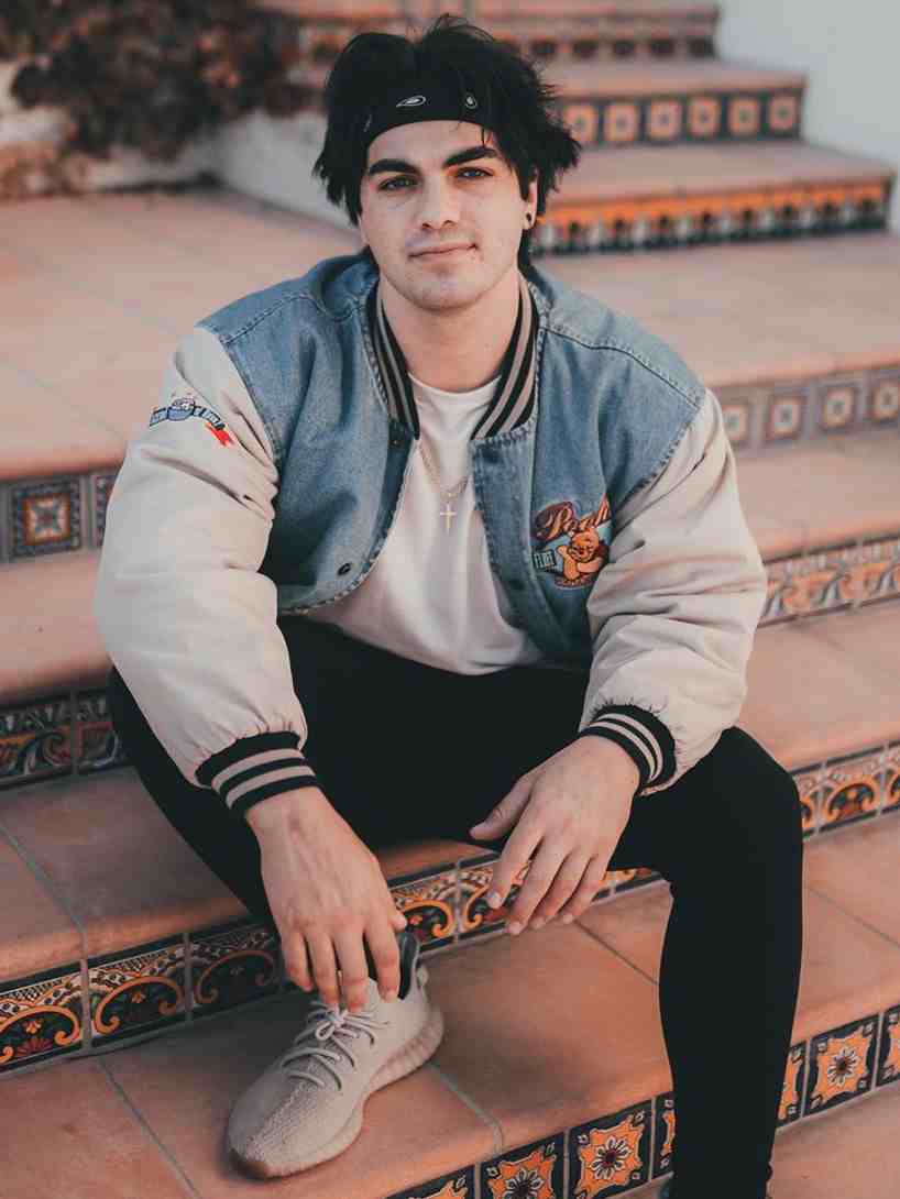 Thomas Petrou Wiki, Biography, Age, Girlfriend, Facts, Image and More