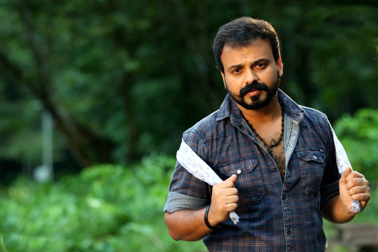 Malayalam Comedy Movie Shikkari Shambhu Image And Stills