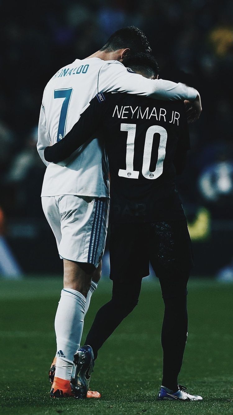 Cristiano Ronaldo and Neymar. Jogadores de futebol, Futebol neymar, Lendas do futebol
