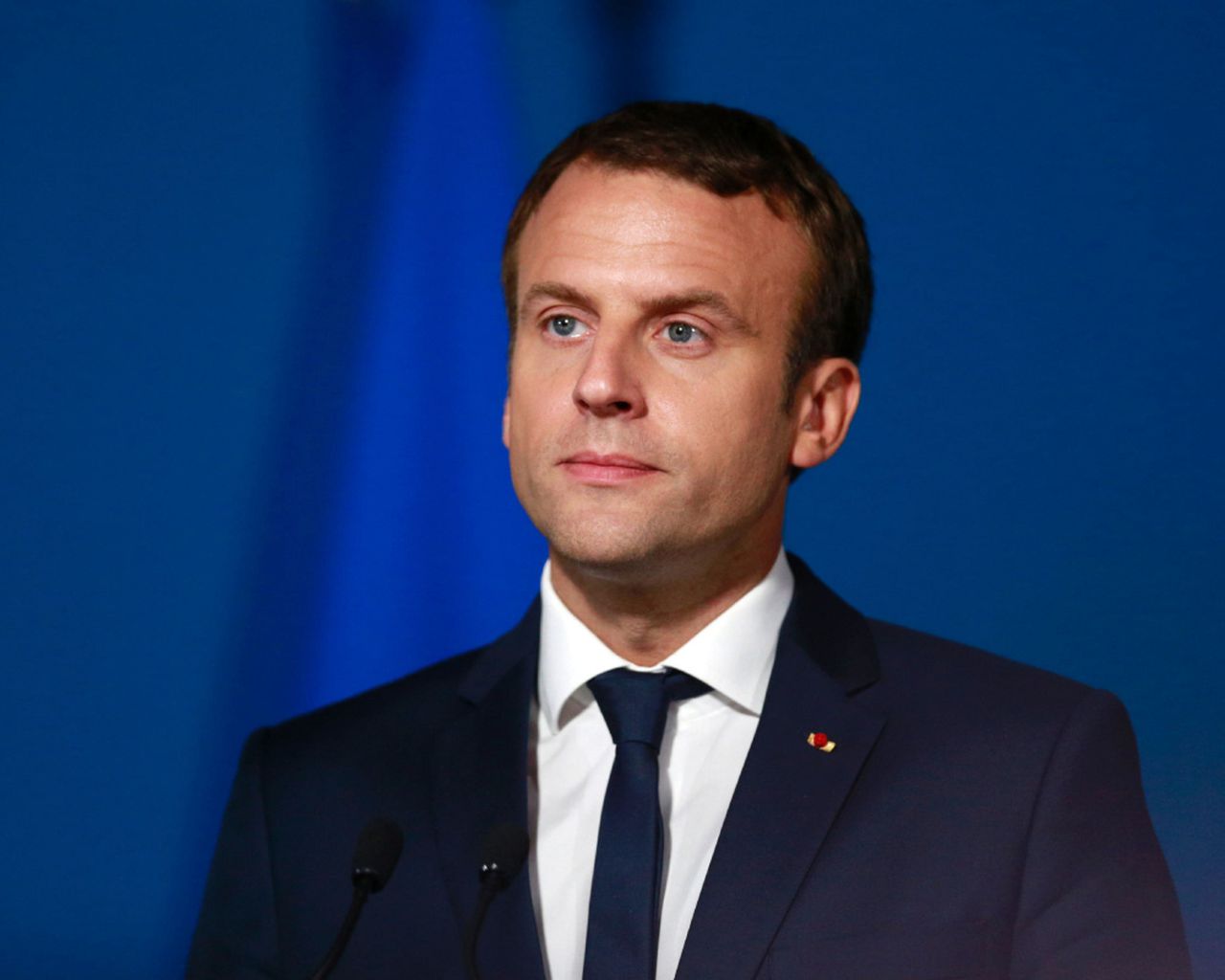French President Emmanuel Macron spends $000 on makeup in just 3 months