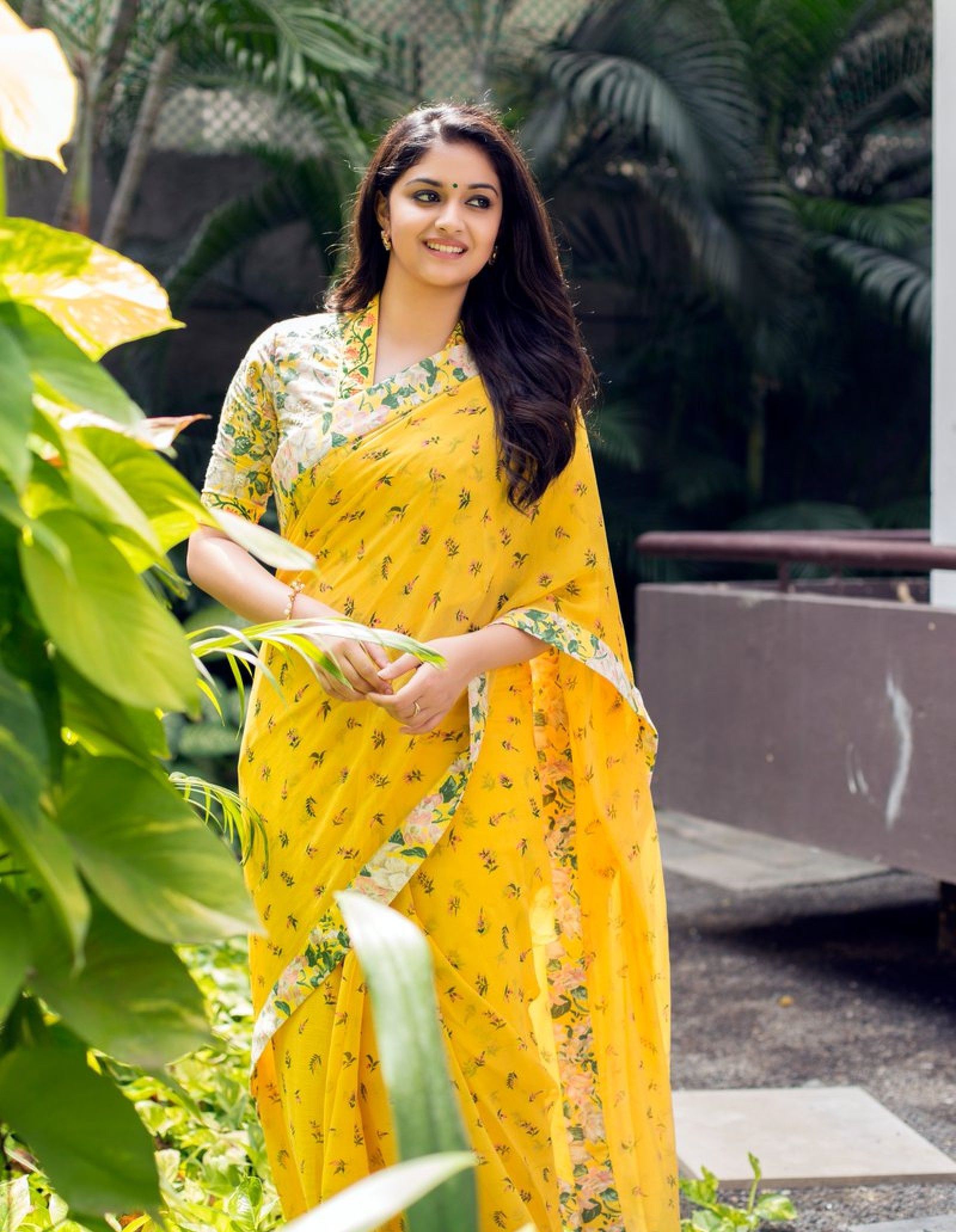 Keerthi Suresh New Photo HD Free Wallpaper Desktop Download