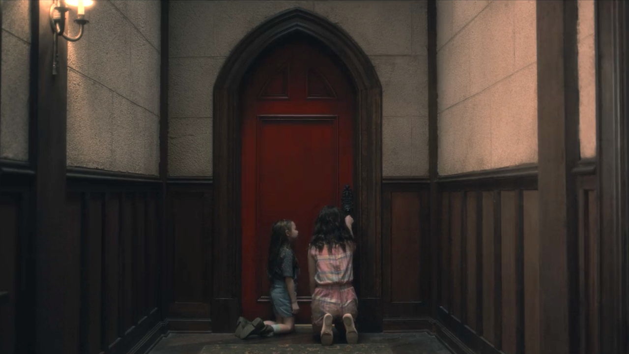 The Tiny Detail You May Have Missed That Makes The Haunting of Hill House's Ending Tragic