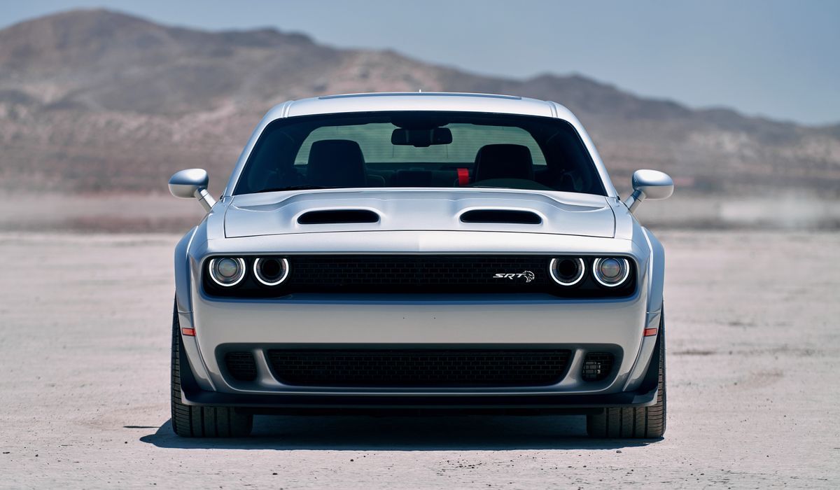 Supercars The Dodge Hellcat Redeye Could Beat On The 1 4 Mile