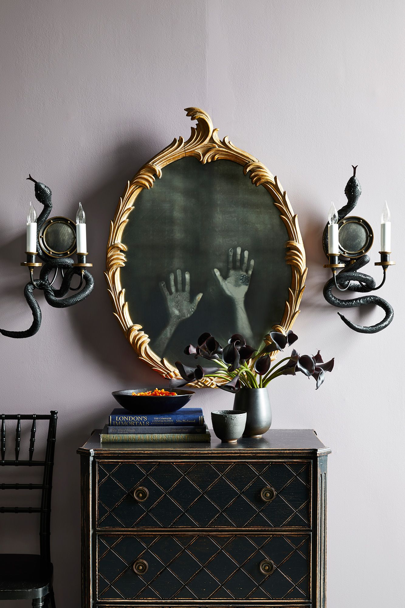 DIY Halloween Decor: Haunted Ghost Hands Mirror
