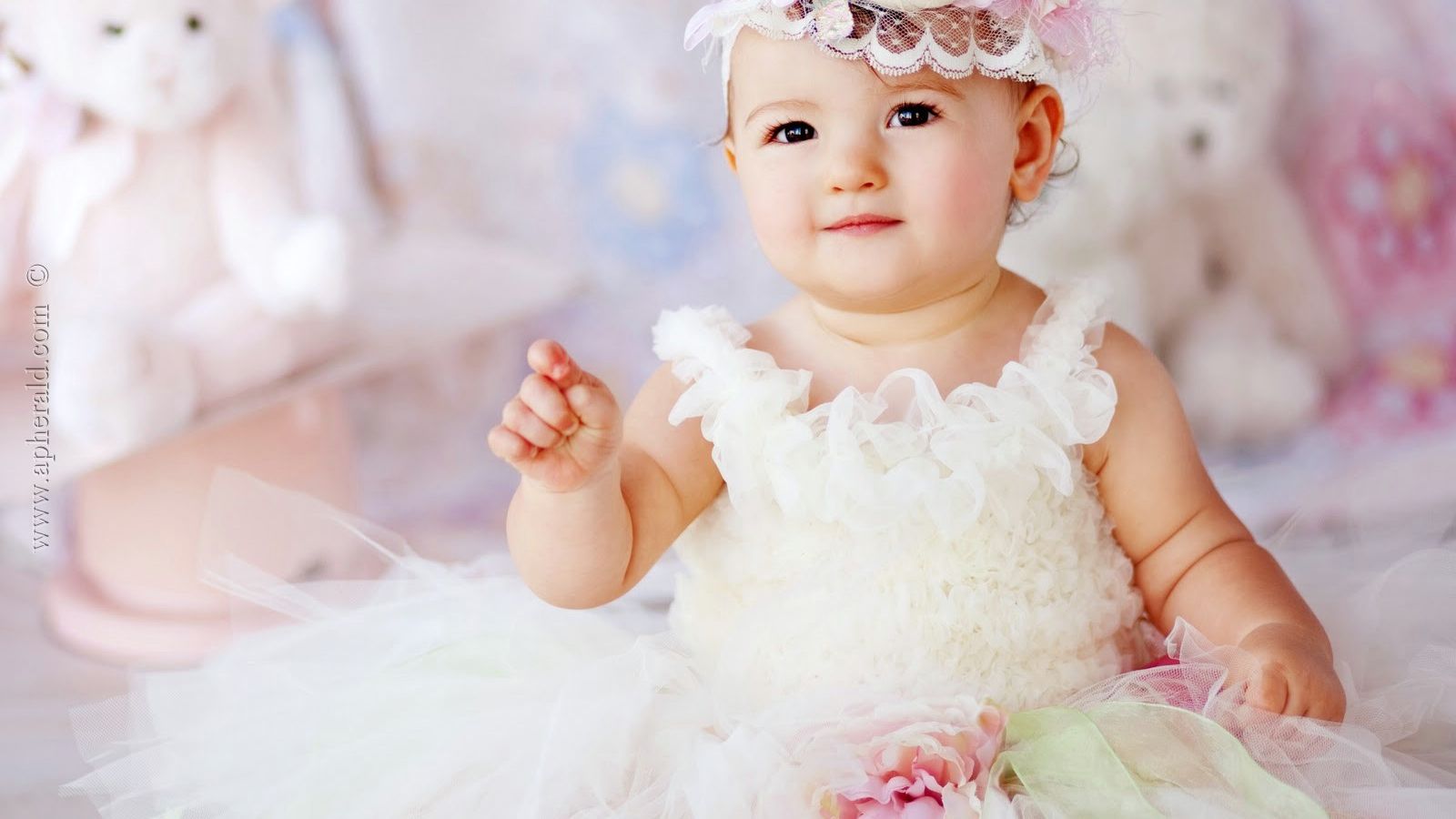 Funmozar Cute Baby Girl Wallpaper Cute Baby Girl HD Wallpaper